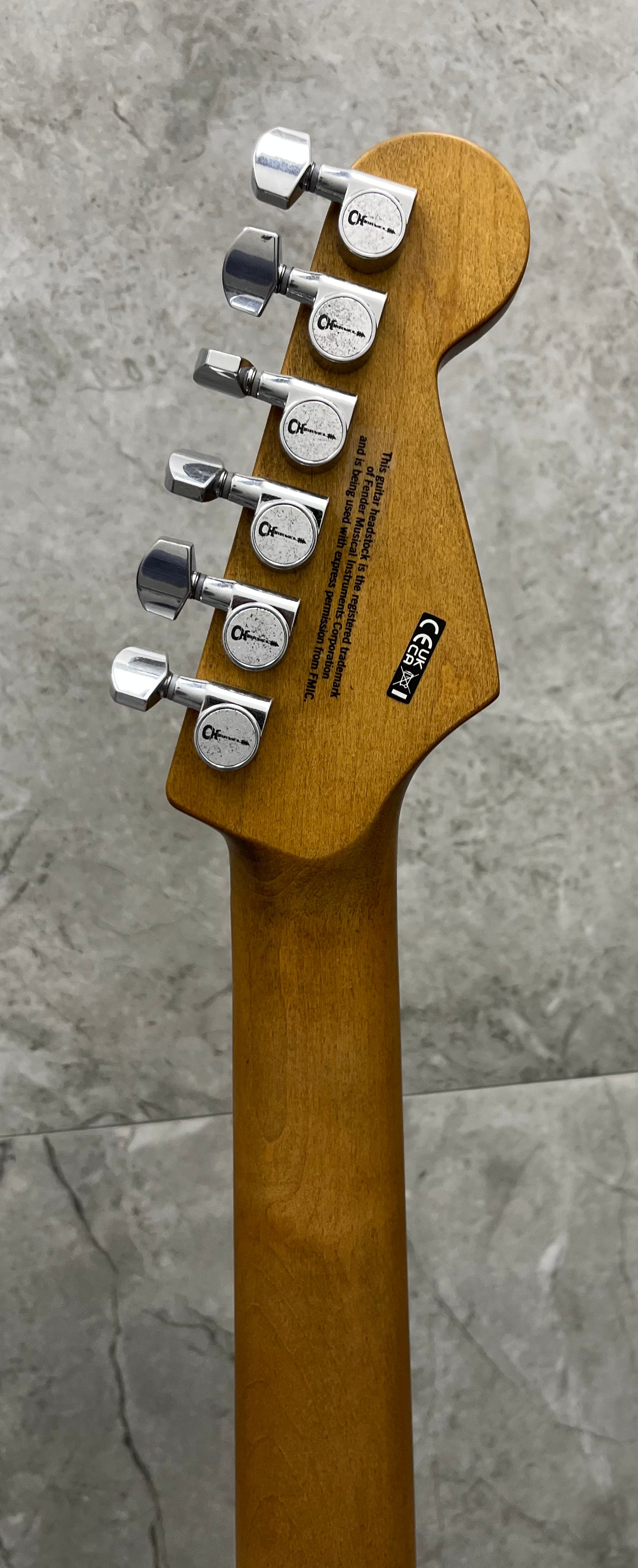 CHARVEL Henrik Danhage Limited Edition Signature Pro-Mod So-Cal Style 1 HS FR M Maple Fingerboard, White Relic 2966035855 SERIAL NUMBER MC241746 - 7.6 LBS