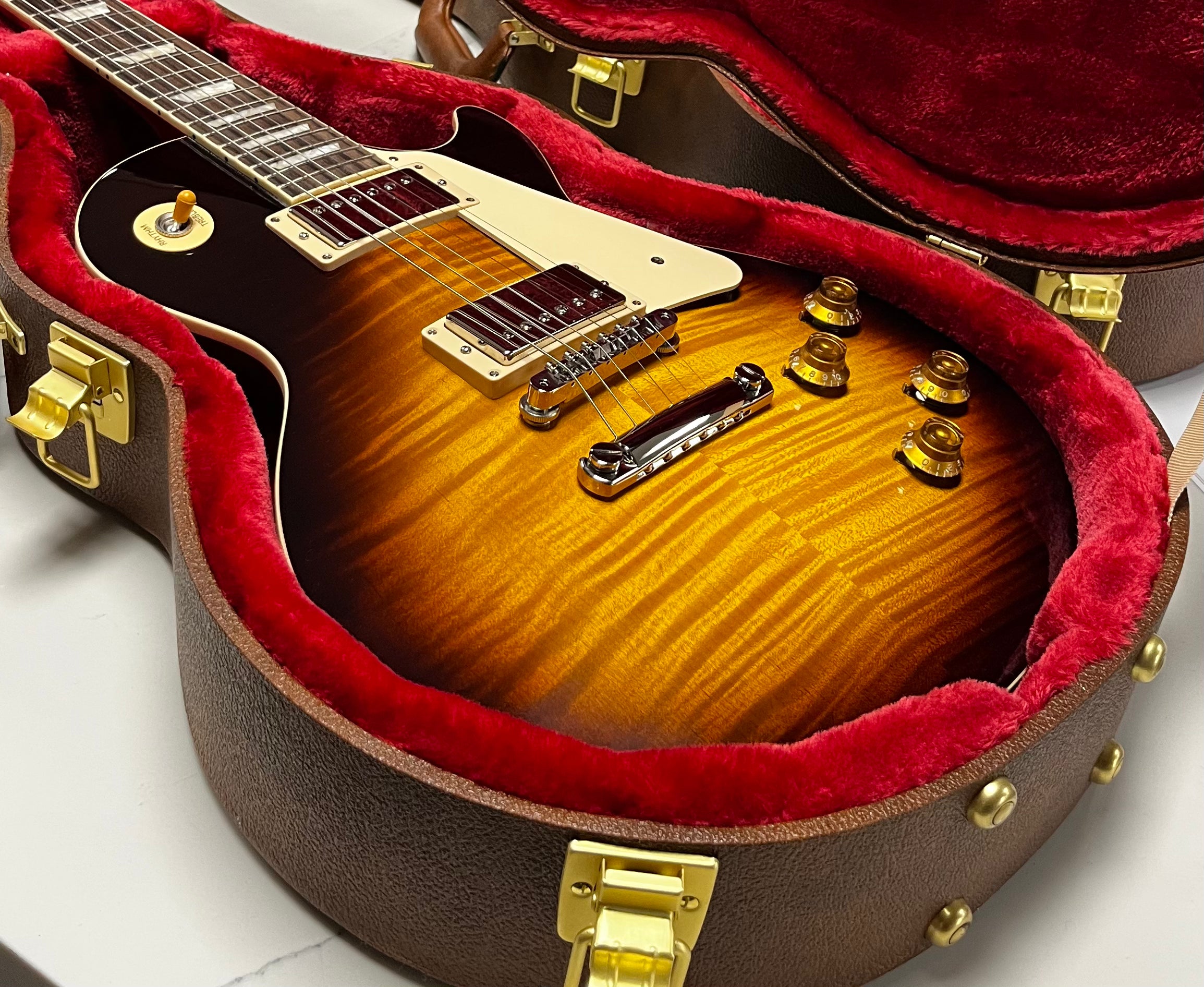 Gibson USA Les Paul Standard 50s AAA Figured Top Kindred Burst LPS5G26KDNH SERIAL NUMBER 234450058 - 10 lbs 1 OZ