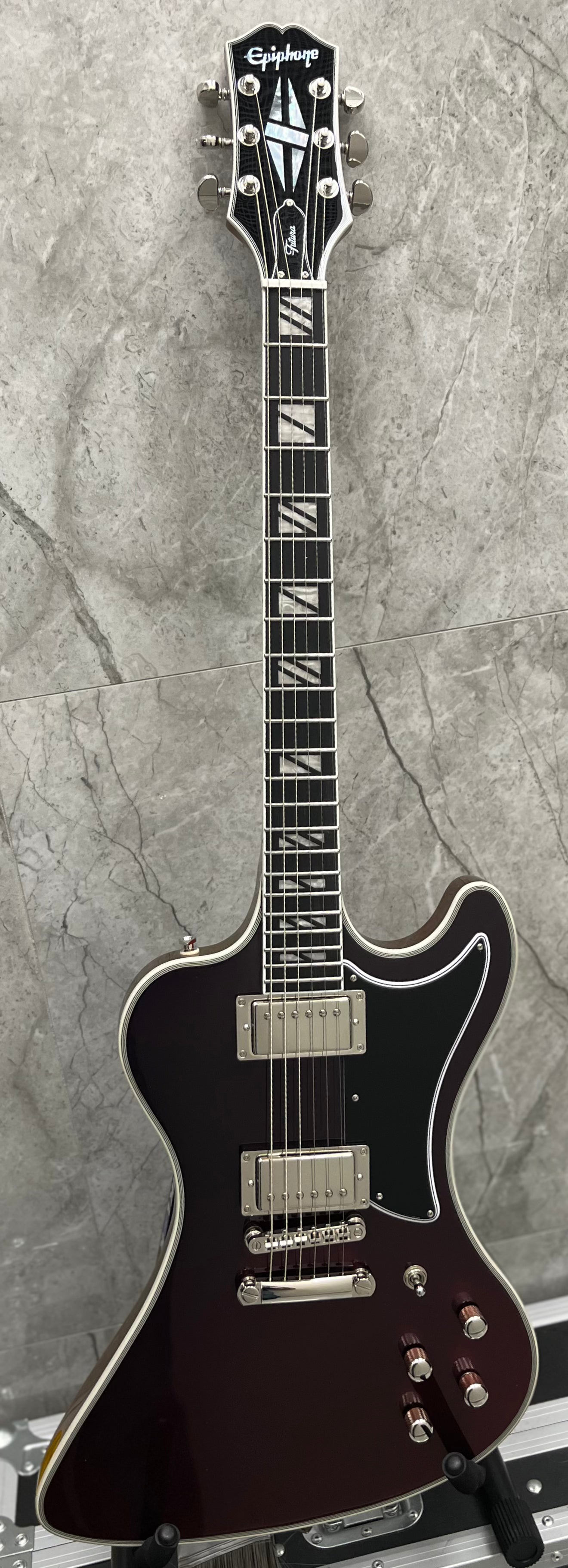 Epiphone Futura RD Custom W/ Stainless Steel Frets and Gig Bag Midnight Ember Shift EIFRDCMESNH SERIAL NUMBER 25121520367 - 8 LBS 12 OZ