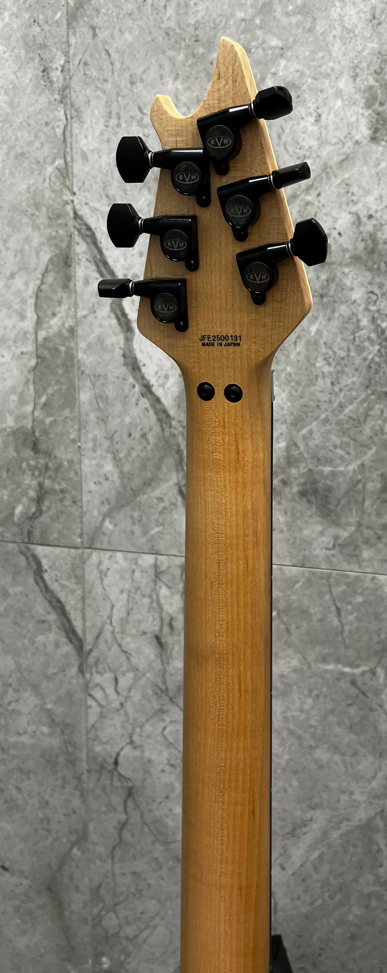 EVH MADE IN JAPAN MIJ Series EVH Signature Wolfgang Ebony Fingerboard Stealth MODEL 5108000868 SERIAL NUMBER JFE2500131 - 8 LBS 8 OZ