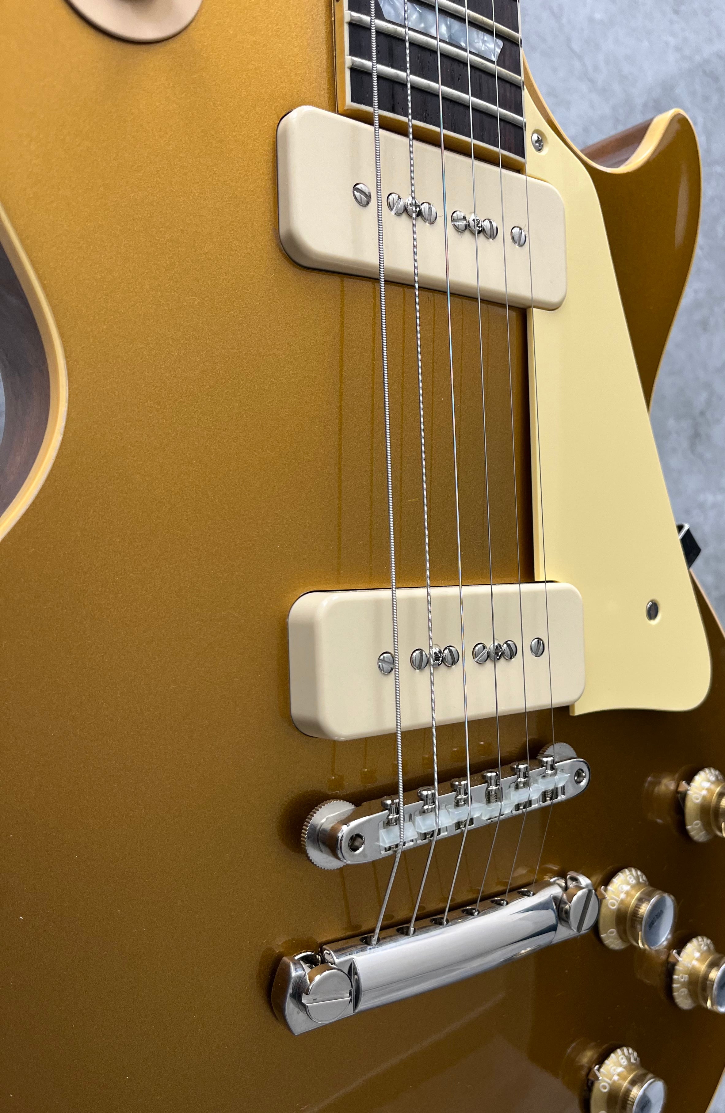 Gibson USA CUSTOM SHOP 1968 Les Paul Standard Goldtop Reissue Gloss 60s Gold LPR68GTCH SERIAL NUMBER 406098 - 8.8 LBS
