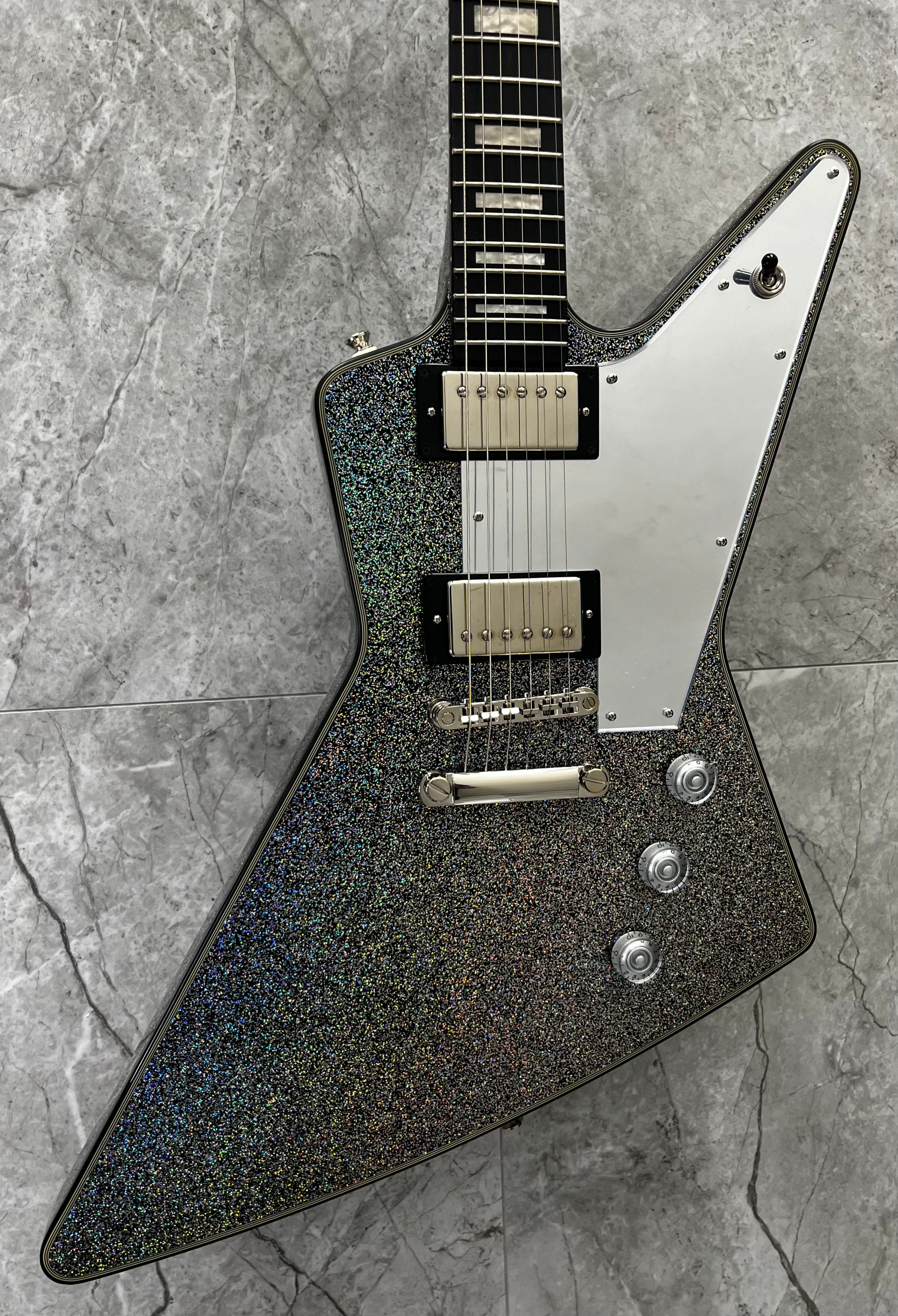 Epiphone Inspired by Gibson Lzzy Hale Explorer Custom w/ HARDSHELL CASE EILHEXDSNH SERIAL NUMBER 26031521368 - 8 LBS 5 OZ