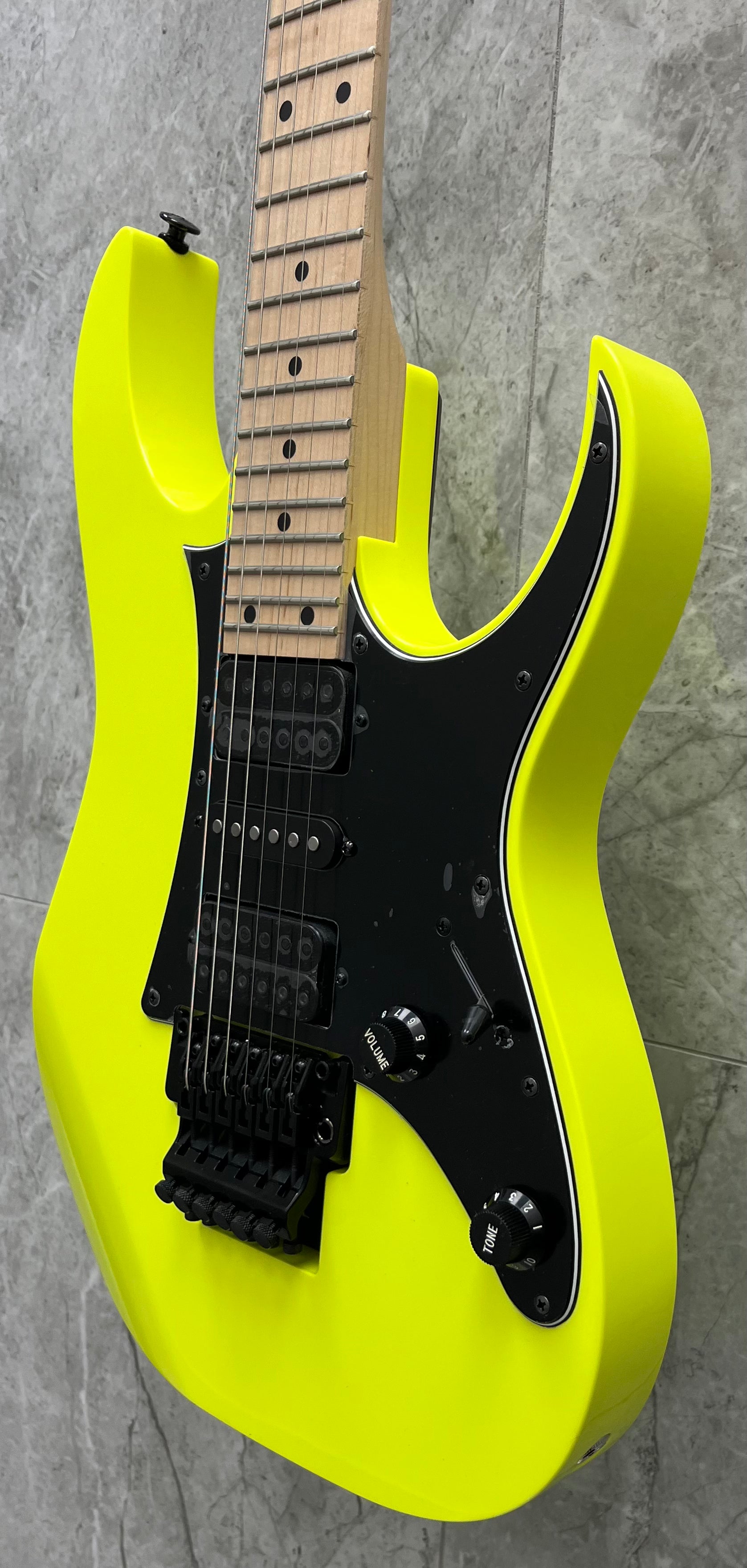 Ibanez RG550-DY Made in Japan Electric Guitar Desert Sun Yellow RG550DY SERIAL NUMBER F2500567 - 7.6 LBS