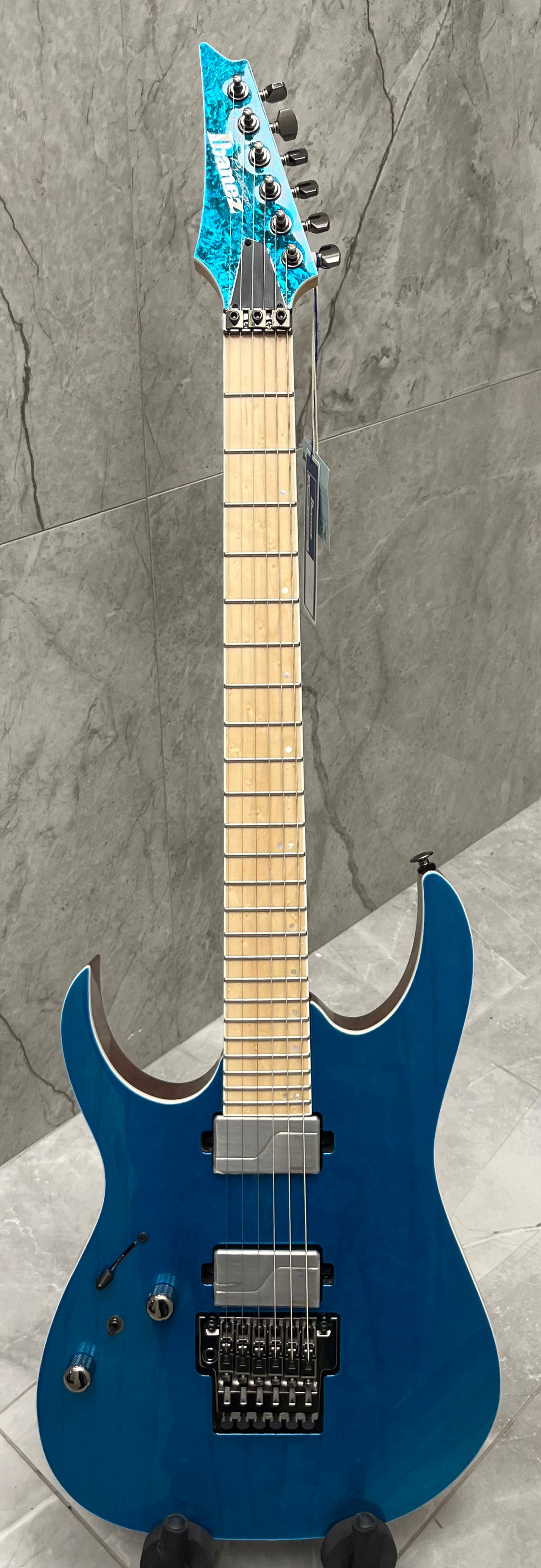 Ibanez Prestige RG (日本製) ハードケース、アーム付 Ibanez Prestige Ibanez Prestige RG (日本製) ハードケース、アーム付 Ibanez Prestige