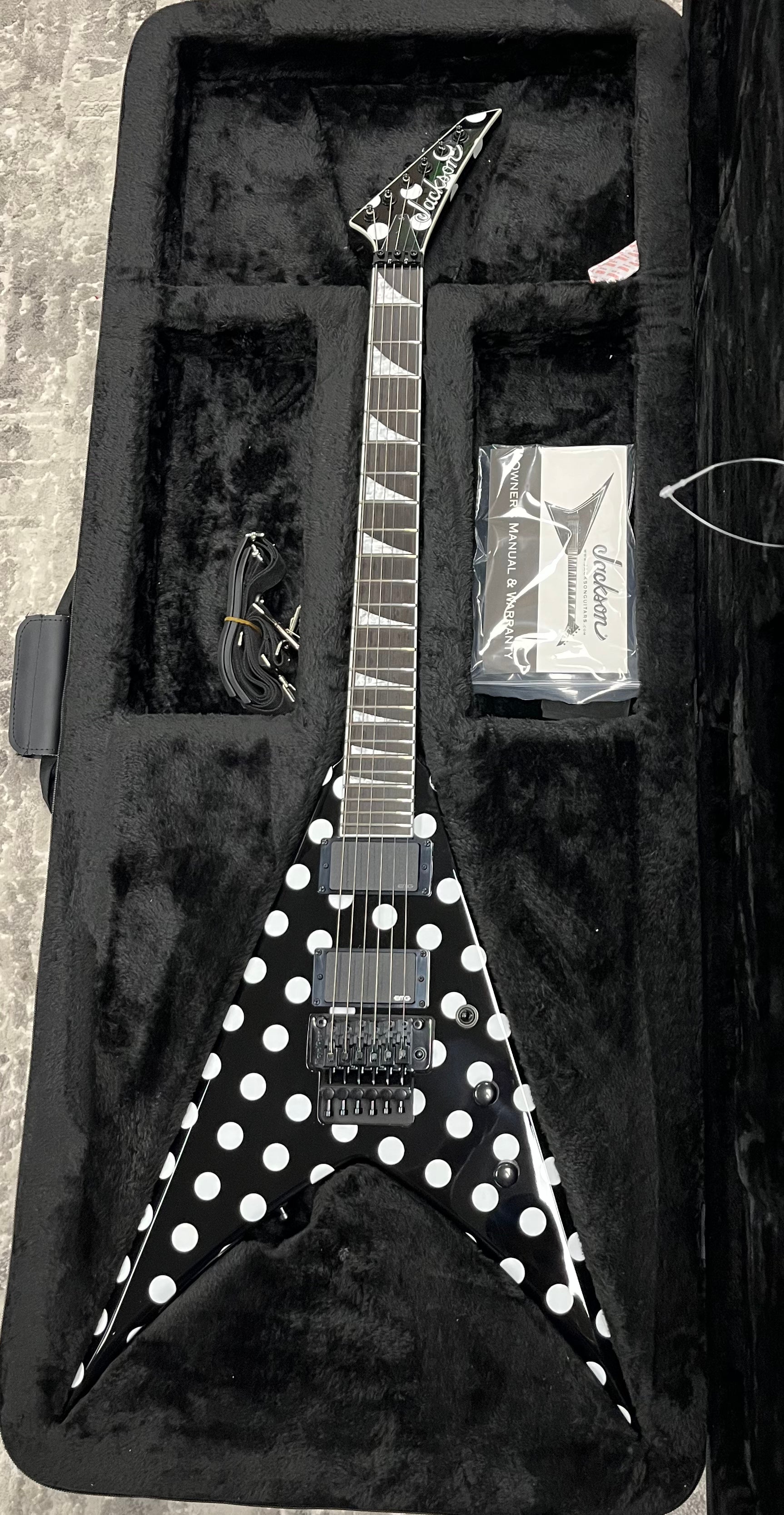 Jackson Pro Plus Signature Phil Demmel King V KV, Ebony Fingerboard, Polka Dot 2912949800 SERIAL NUMBER KWJ2500386 - 7 LBS 8 OZ