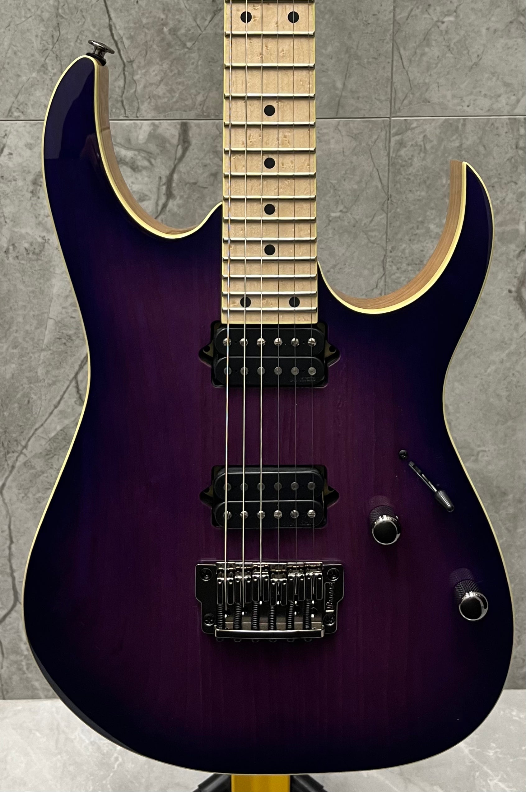Ibanez RG Prestige Made in Japan 6 string Electric Guitar w/Case - Royal Plum Burst RG652AHMFXRPB