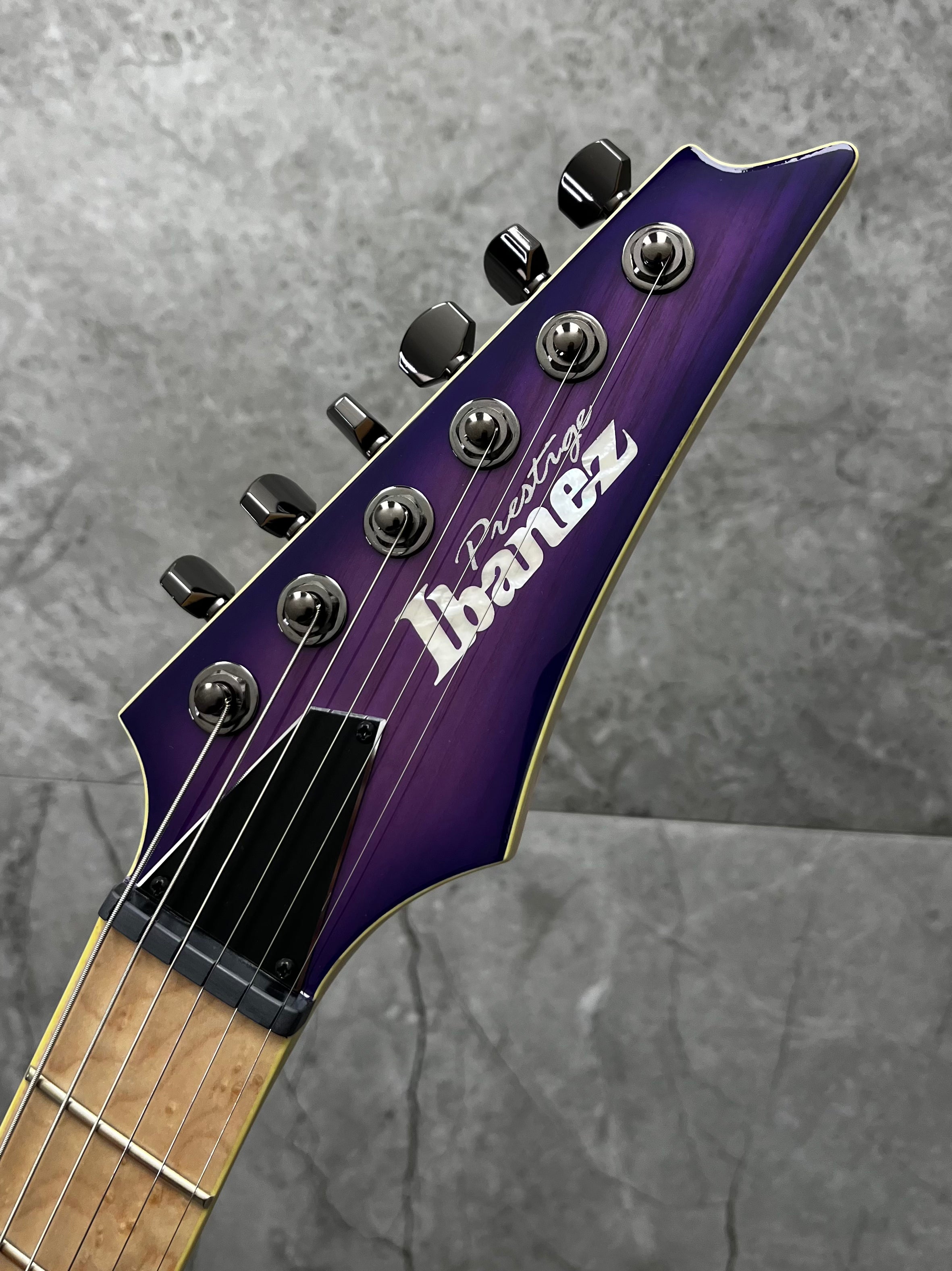 Ibanez RG Prestige Made in Japan 6 string Electric Guitar w/Case - Royal Plum Burst RG652AHMFXRPB SERIAL NUMBER F2607456 - 6 LBS 14 OZ