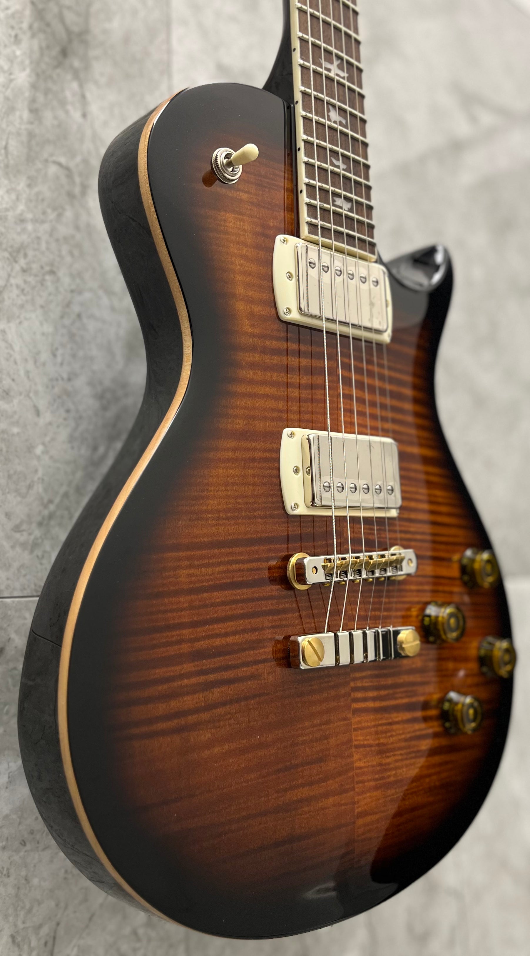 PRS Guitars SE McCarty 594 Singlecut Electric Guitar with Gigbag - Black Gold Flame Top 115997::BG SERIAL NUMBER CTIH081977 - 8 LBS 6 OZ