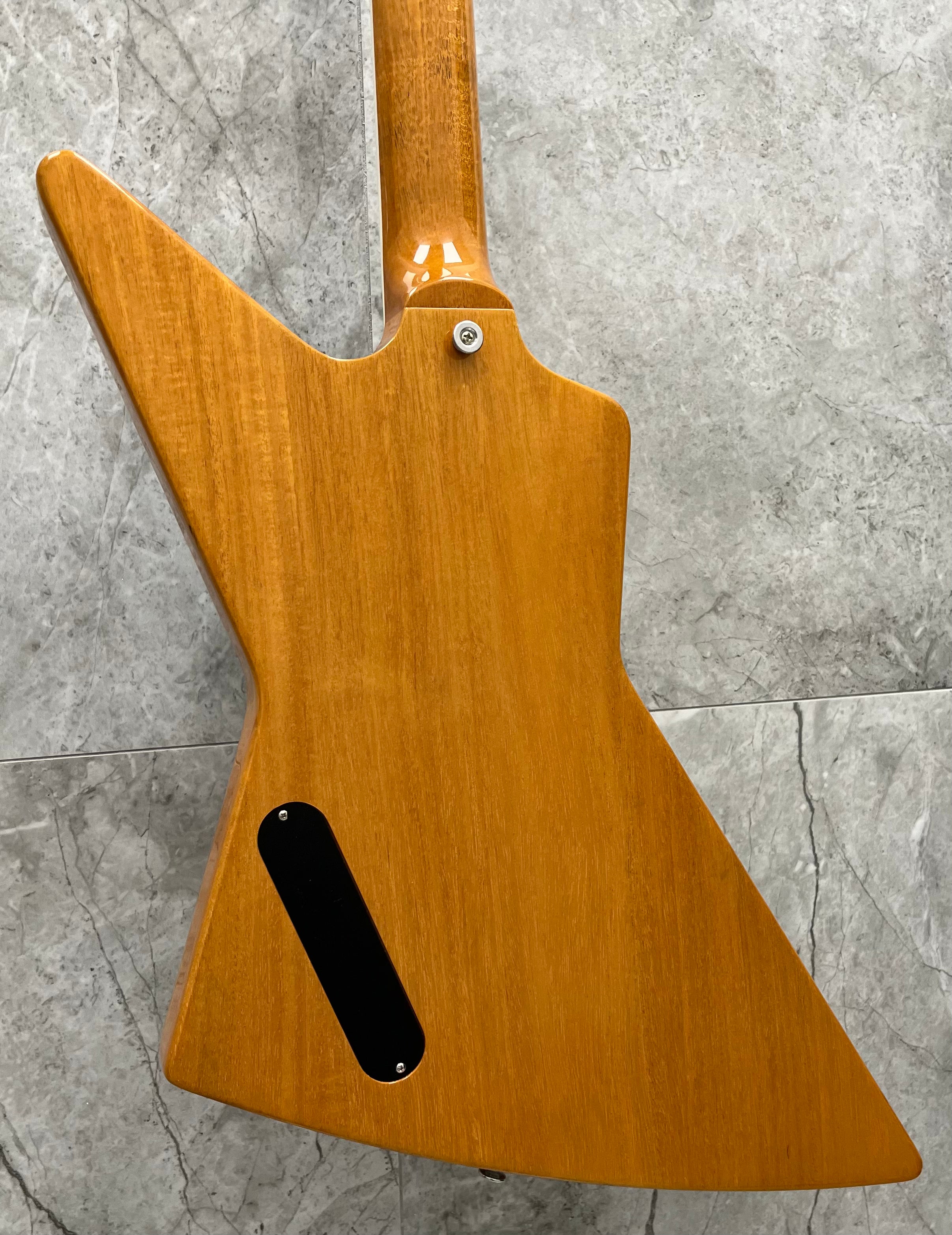 Gibson USA 70s Explorer Antique Natural DSXS00ANCH SERIAL NUMBER 234130109 - 7.4 LBS