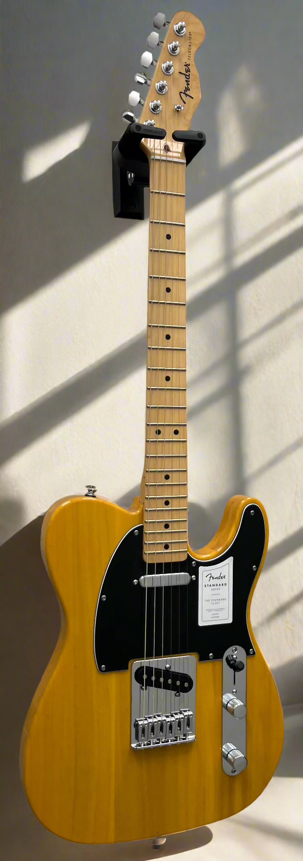 FENDER Standard Telecaster Maple Fingerboard, Black Pickguard, Butterscotch Blonde 0266021550 NEW 2025 MODEL SERIAL NUMBER ISFL24000836 - 8.0 LBS