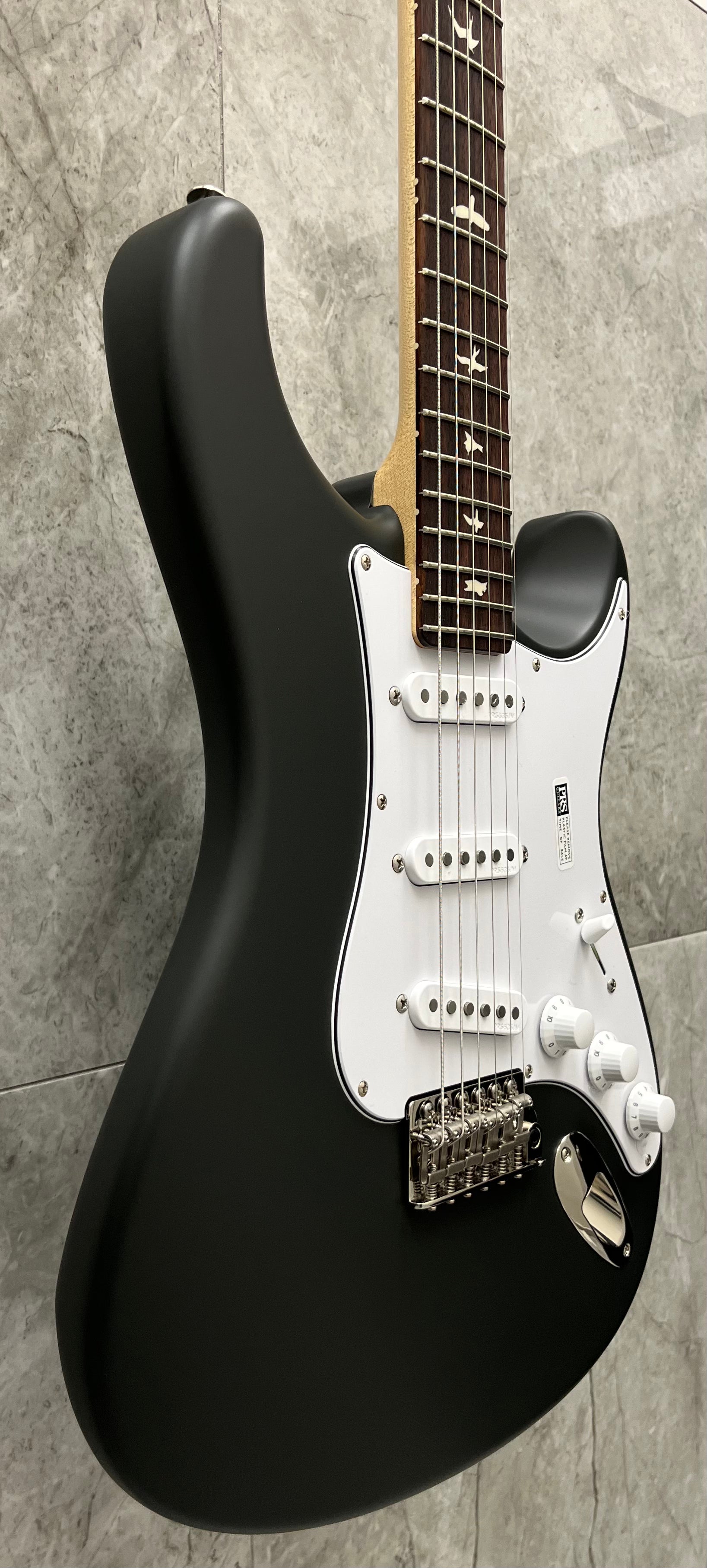 PRS Guitars USA Silver Sky Satin 82 - Faded Black Tee - Satin 113036::82: SERIAL NUMBER 25 0403033 - 7.2 LBS