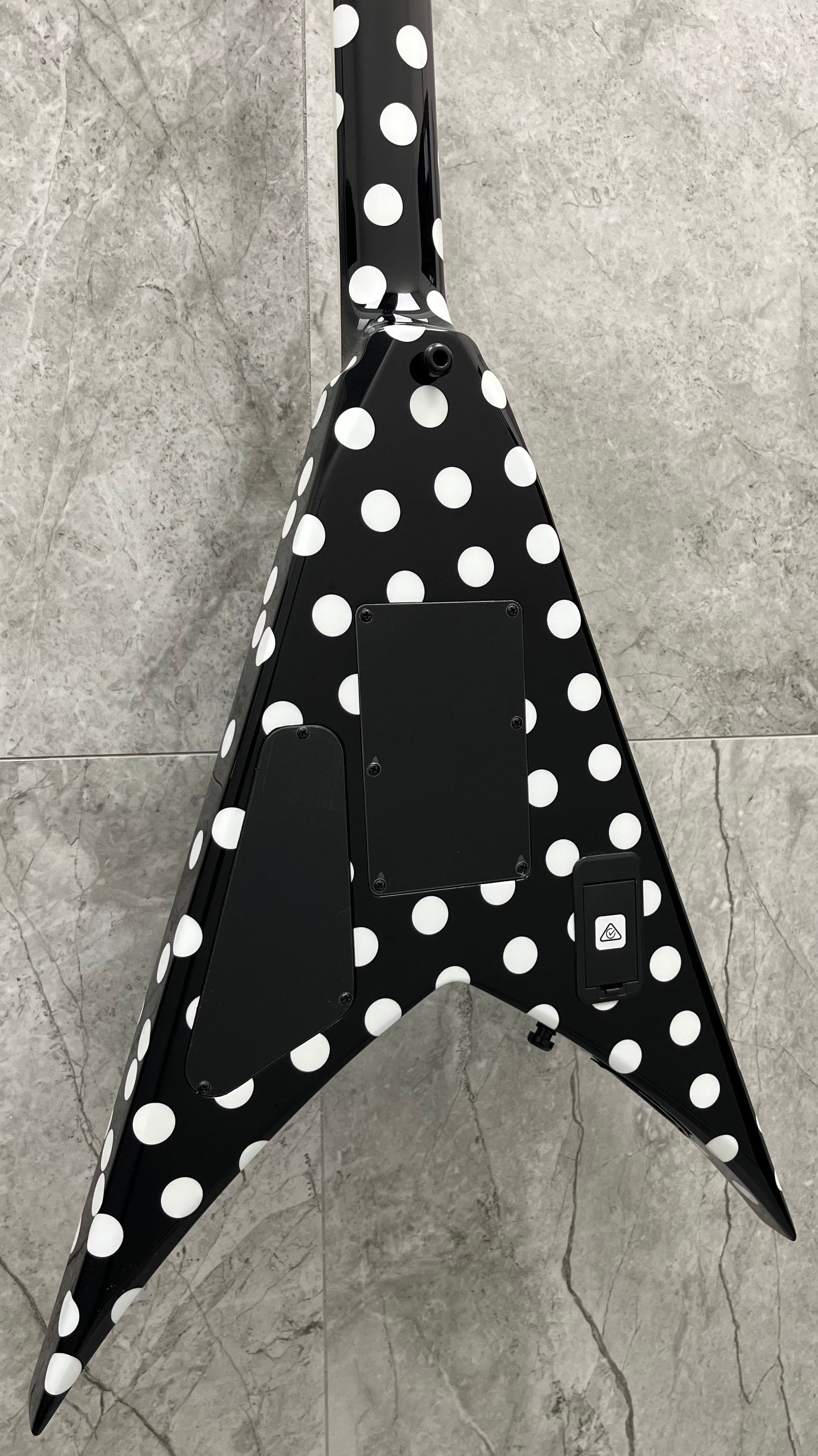 Jackson Pro Plus Signature Phil Demmel King V KV, Ebony Fingerboard, Polka Dot 2912949800 SERIAL NUMBER KWJ2500386 - 7 LBS 8 OZ