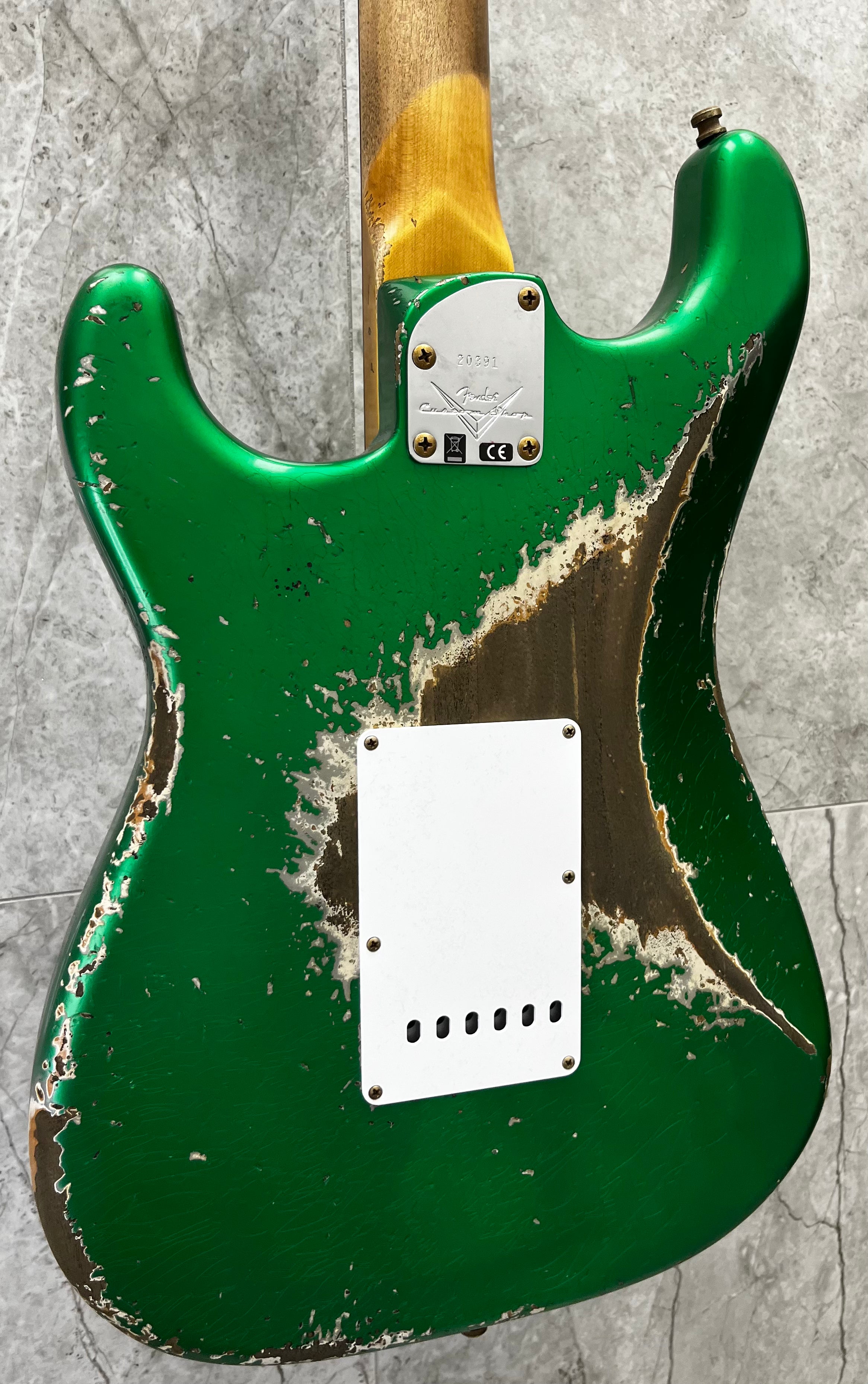 FENDER USA CUSTOM SHOP Strat Pro Super Heavy Relic, 3A Rosewood Fingerboard, Candy Apple Green 9231016930 SERIAL NUMBER 20391 - 7 LBS 11 OZ