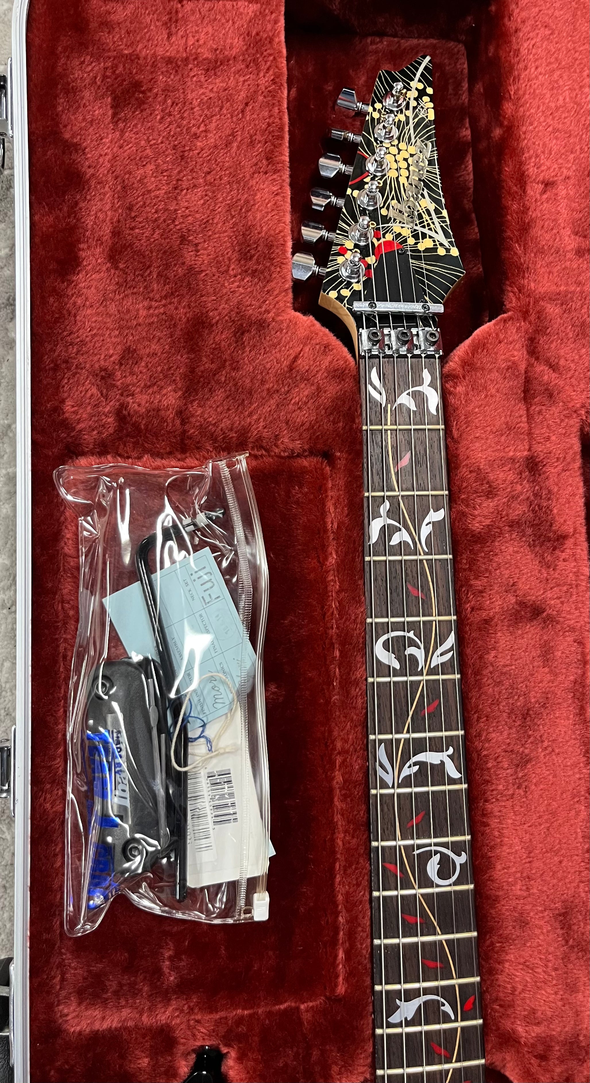 Ibanez MADE IN JAPAN JEM77 FP2 Black Floral Steve Vai Signature Guitar USED MINT CONDITION SERIAL NUMBER F1021923 - 7.2 LBS