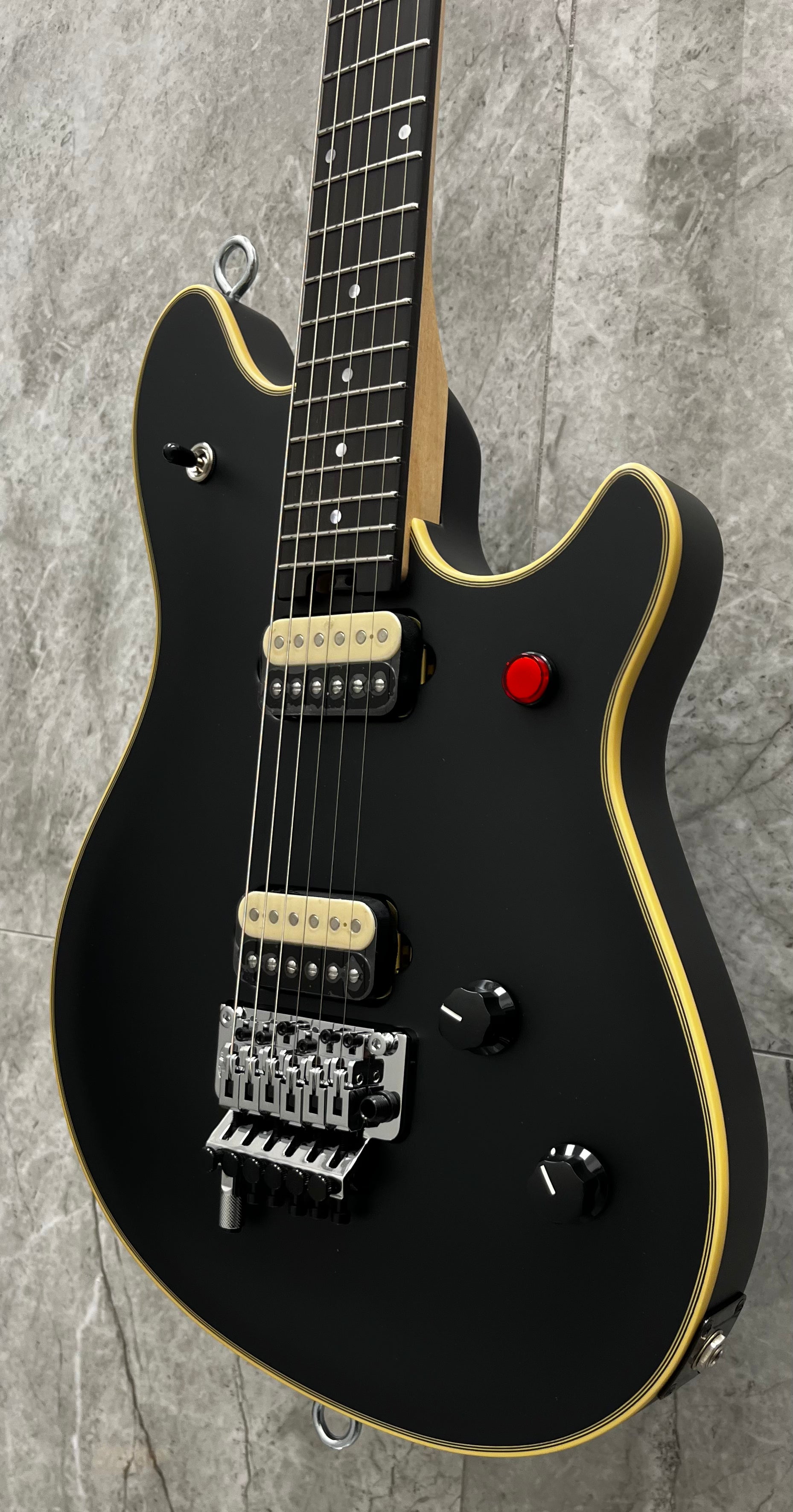 EVH MADE IN JAPAN MIJ Series EVH Signature Wolfgang Ebony Fingerboard Stealth MODEL 5108000868 SERIAL NUMBER JFE2500131 - 8 LBS 8 OZ