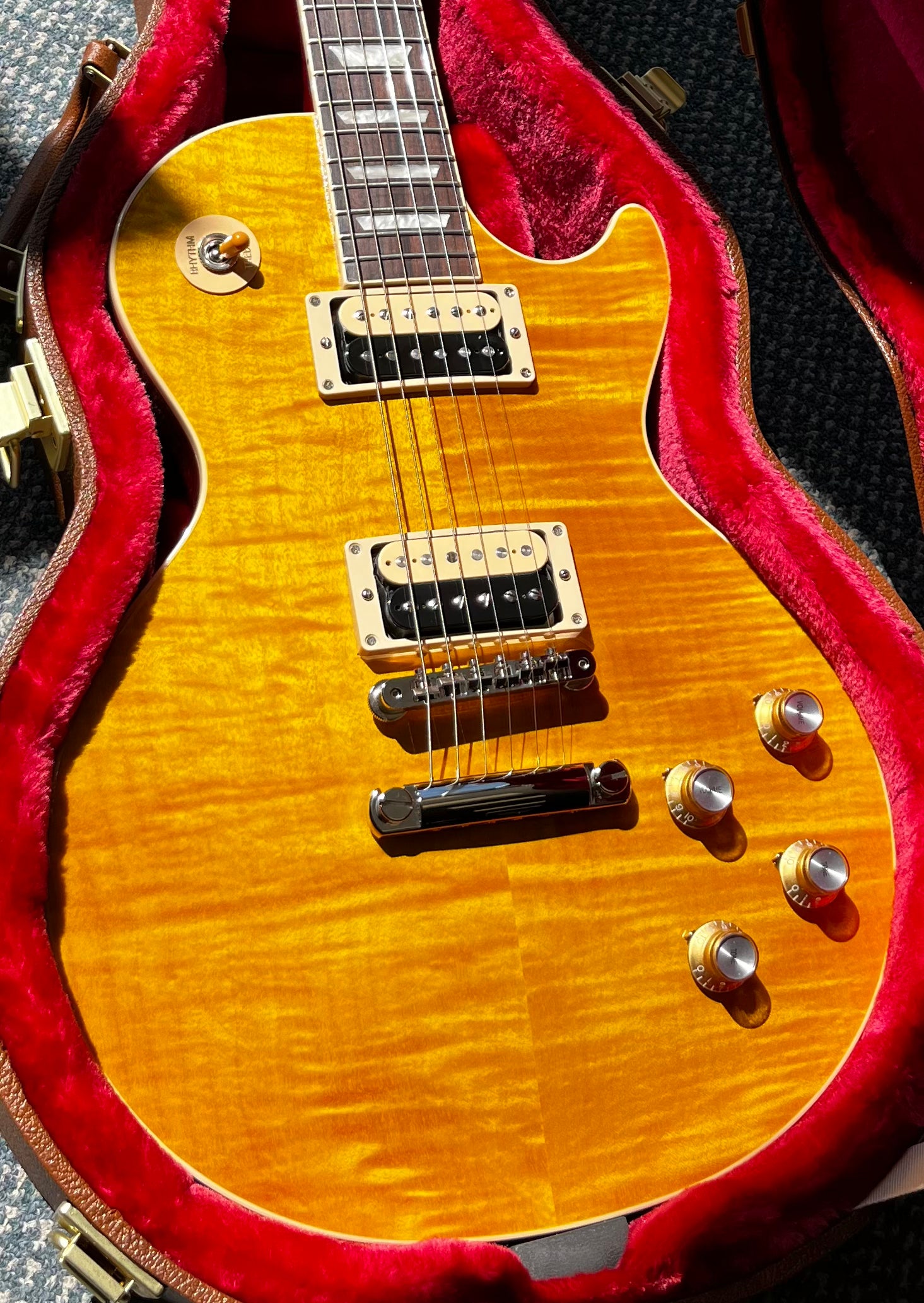 Gibson USA Slash Les Paul Standard LPSS00APNH Appetite Amber SERIAL NUMBER 230050028&nbsp;- 8 LBS 5 OZ