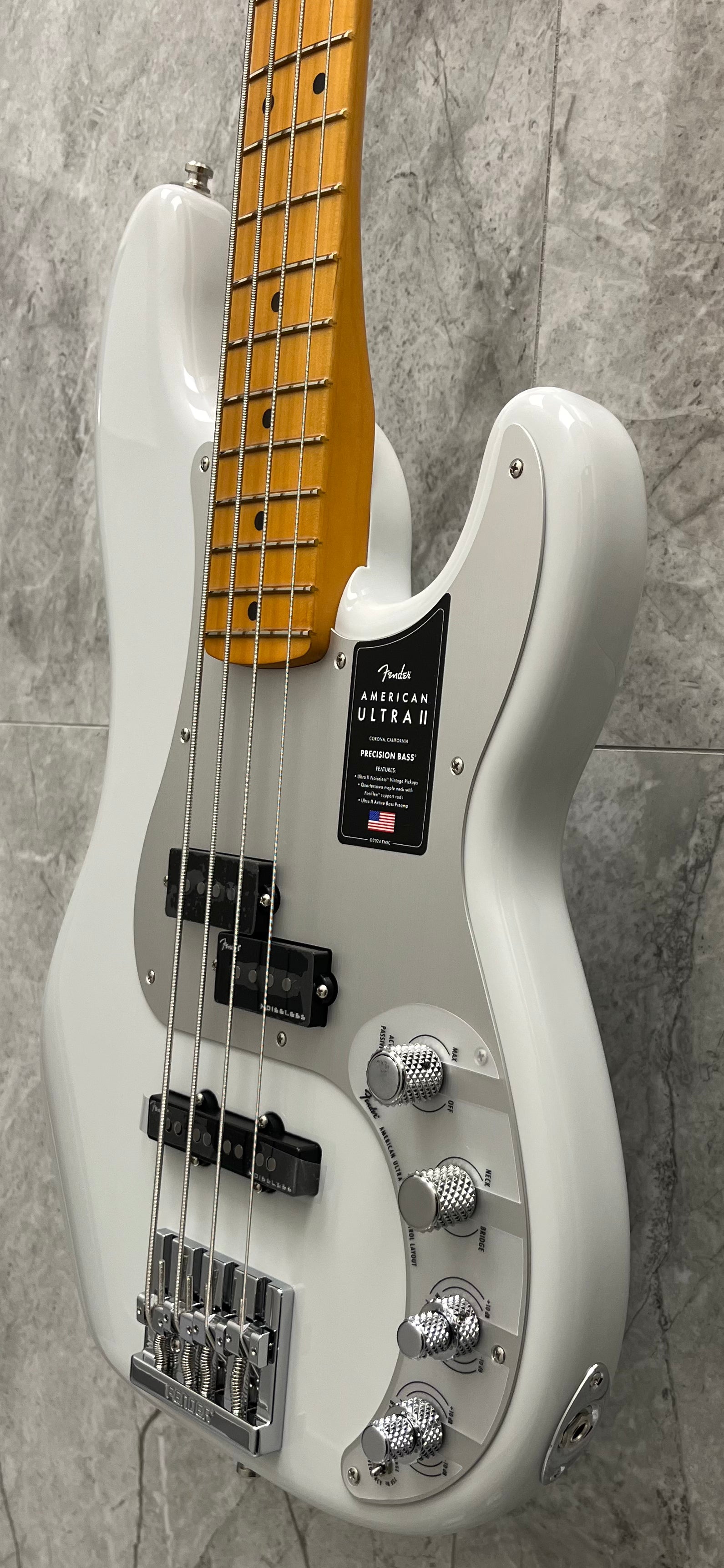 Fender American Ultra II Precision Bass Maple Fingerboard, Avalanche 0199102796