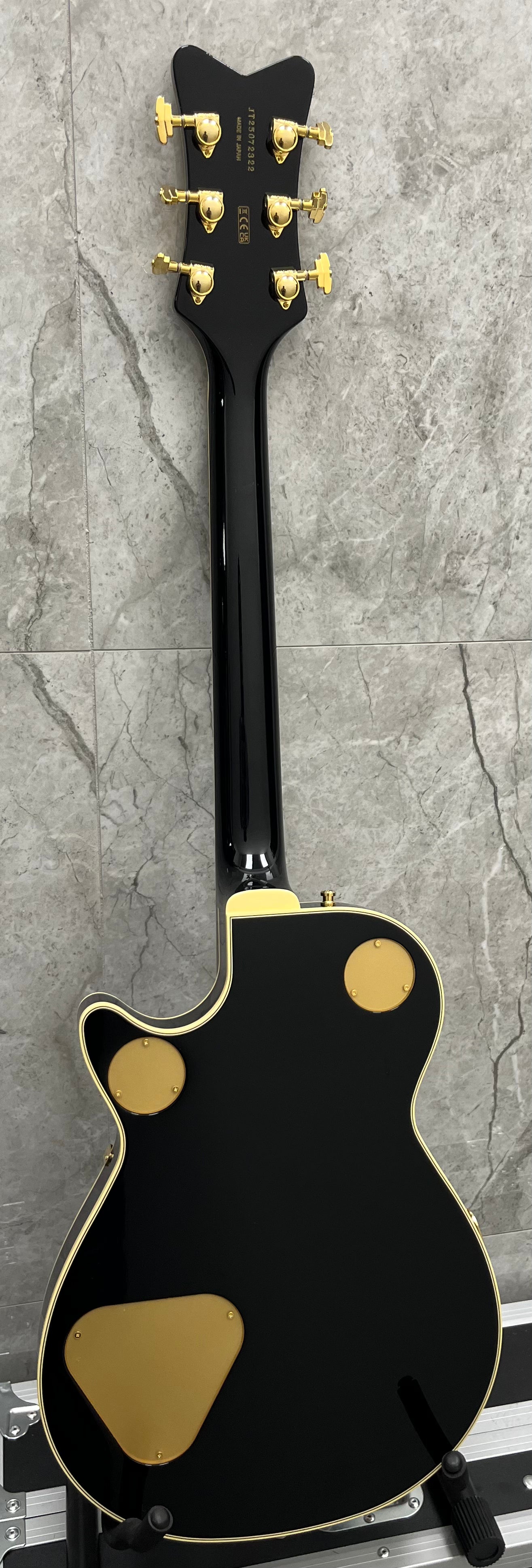 Gretsch MADE IN JAPAN Limited Edition Penguin with String-Thru Bigsby Ebony Fingerboard, Champagne Sparkle 2400585816 SERIAL NUMBER JT25072322 - 8 LBS 14 OZ