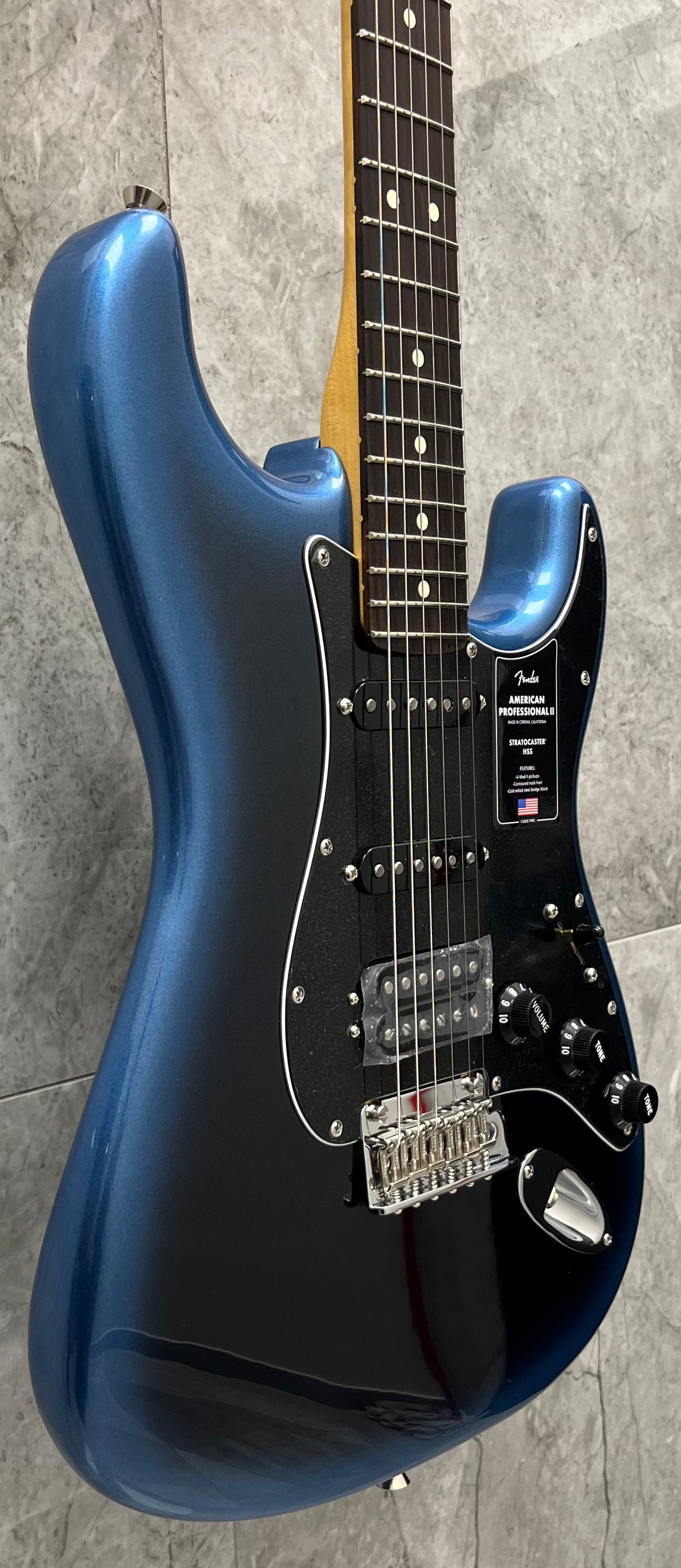 Fender American Professional II Stratocaster HSS Rosewood Fingerboard Dark Night 0113910761 SERIAL NUMBER US24049667 - 7.8 LBS