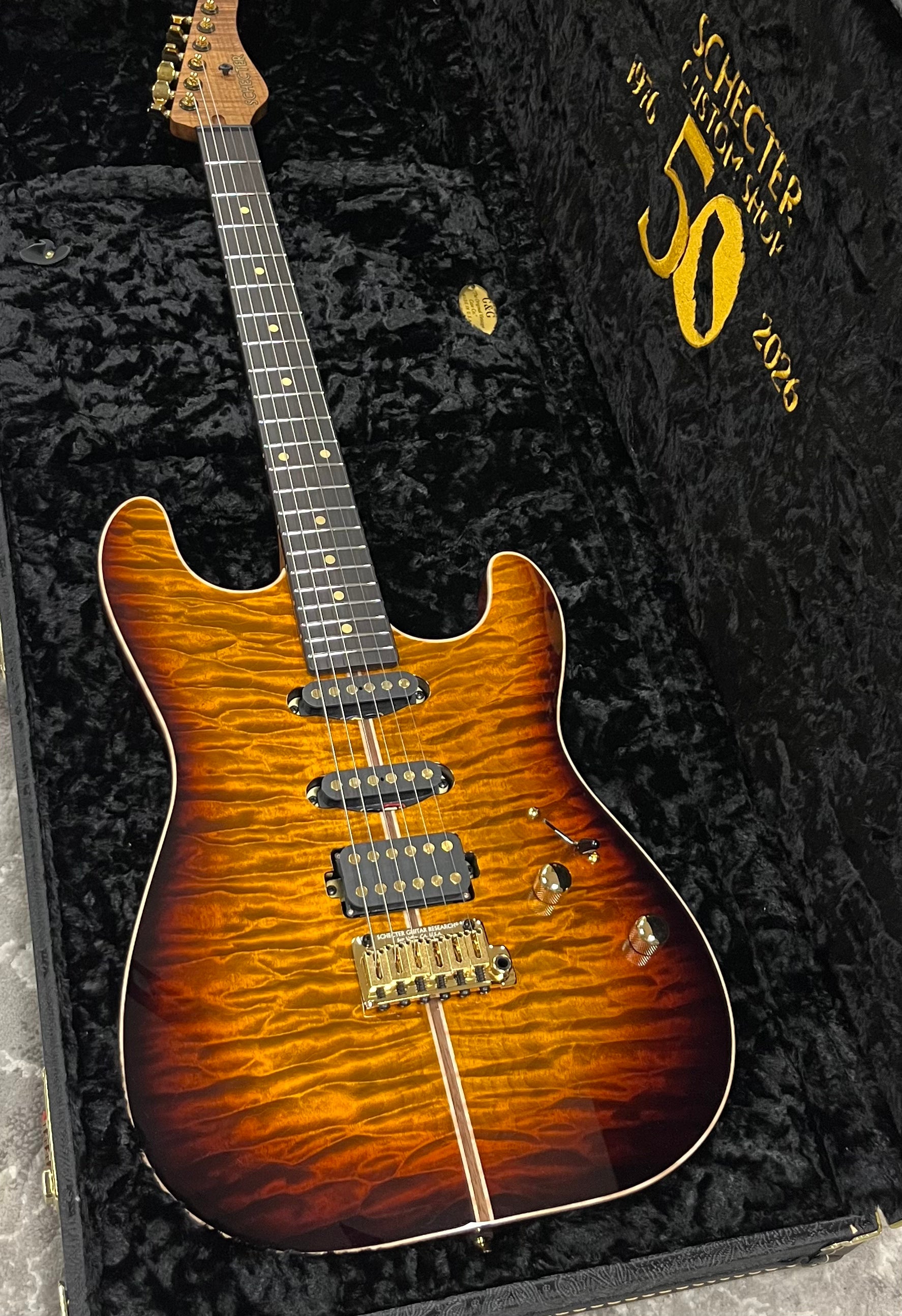 Schecter USA CUSTOM SHOP CET 50th Anniversary Limited Edition Golden Anniversary 7400-SHC SERIAL NUMBER 26-01026 - 8 LBS 6 OZ NUMBER 26 OUT OF 50
