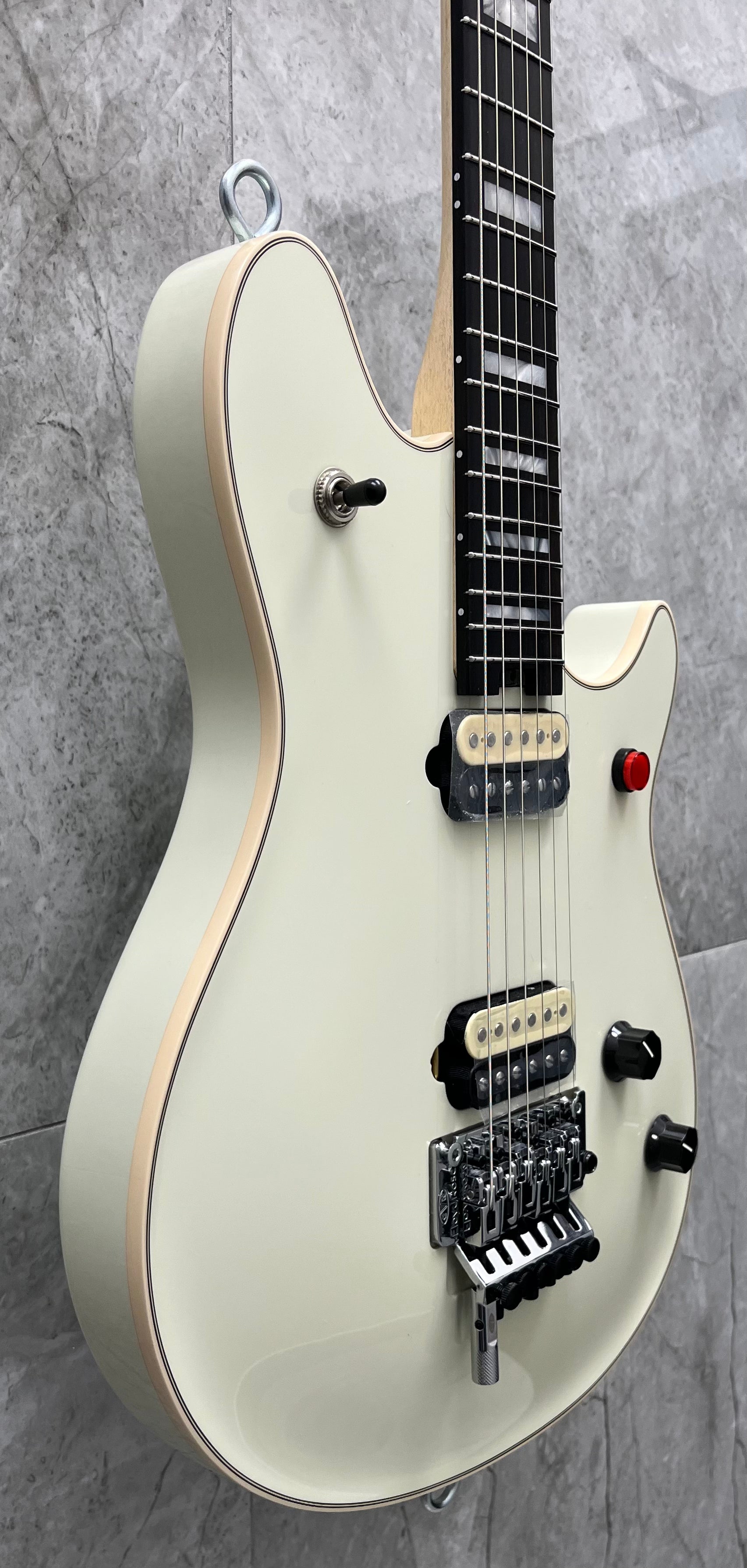 EVH Wolfgang MADE IN THE USA Edward Van Halen Signature Ebony Fingerboard Ivory 5107921849