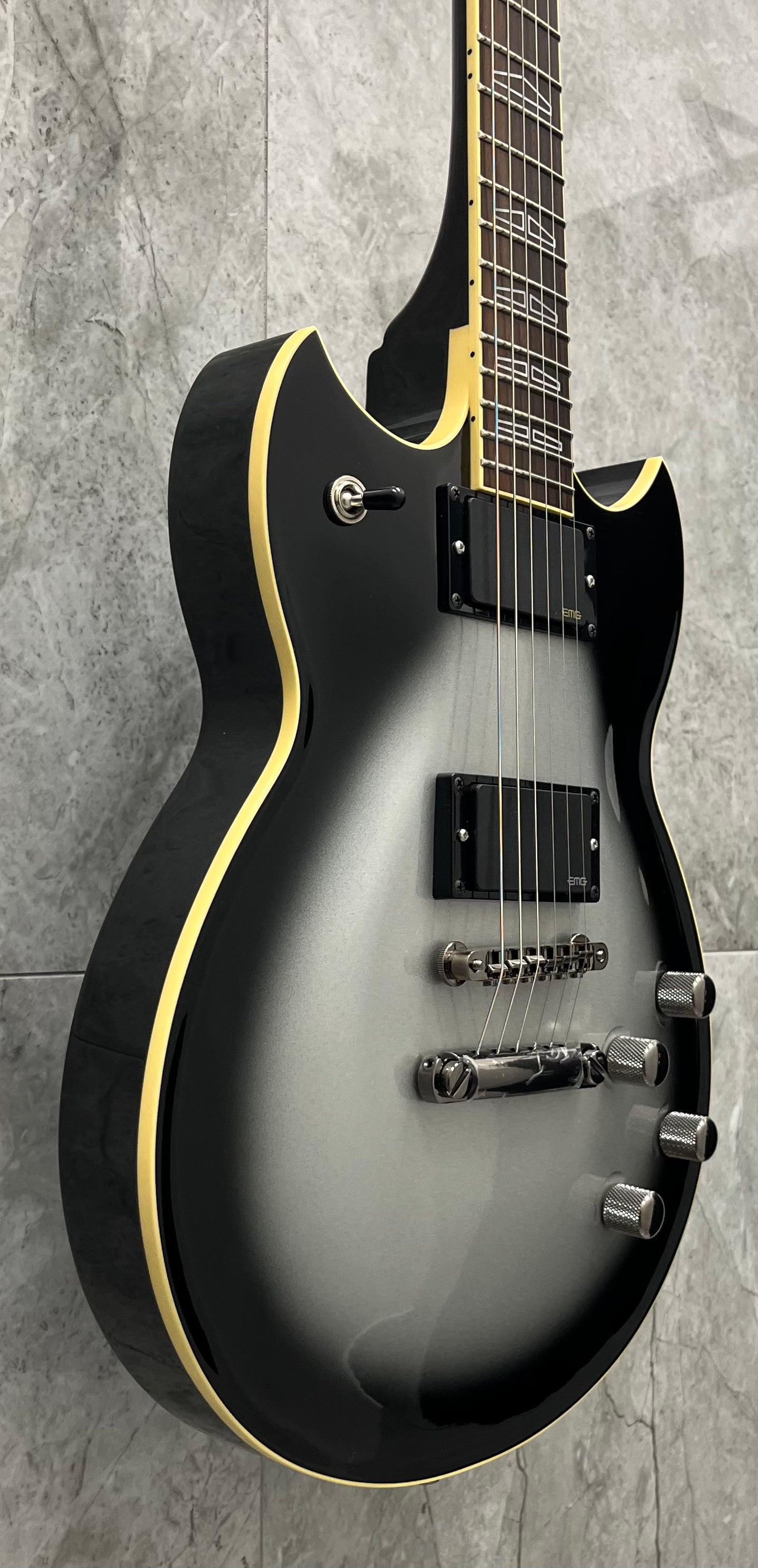 Yamaha SG1820A SBL MADE IN JAPAN Contoured Electric Guitar Silver Yamaha SG1820A SBL MADE IN JAPAN Contoured Electric Guitar Silver