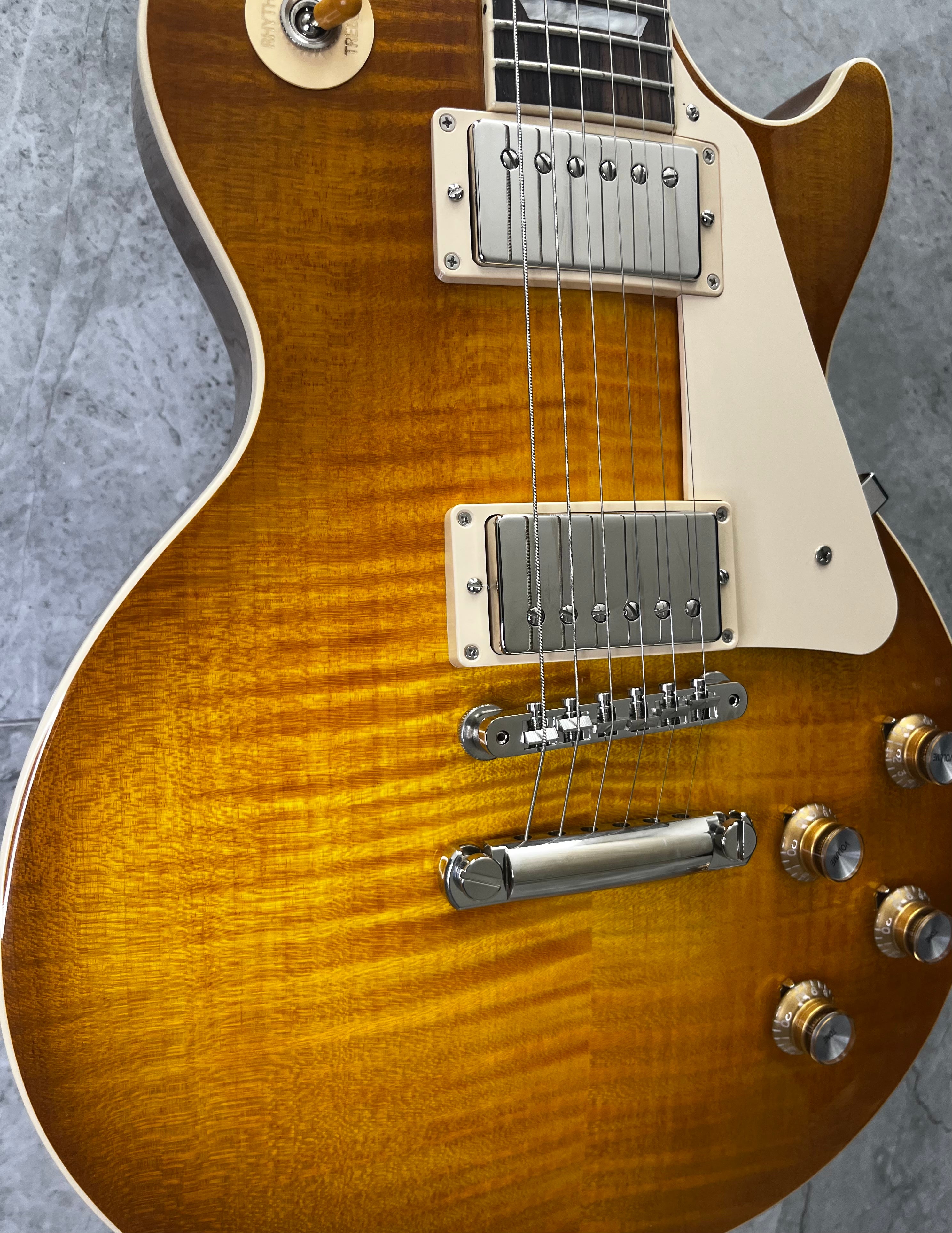 Gibson USA Les Paul Standard 60s AAA Figured Top Honey Lemon Burst LPS6G24HDNH SERIAL NUMBER 226950055 - 9.0 LBS