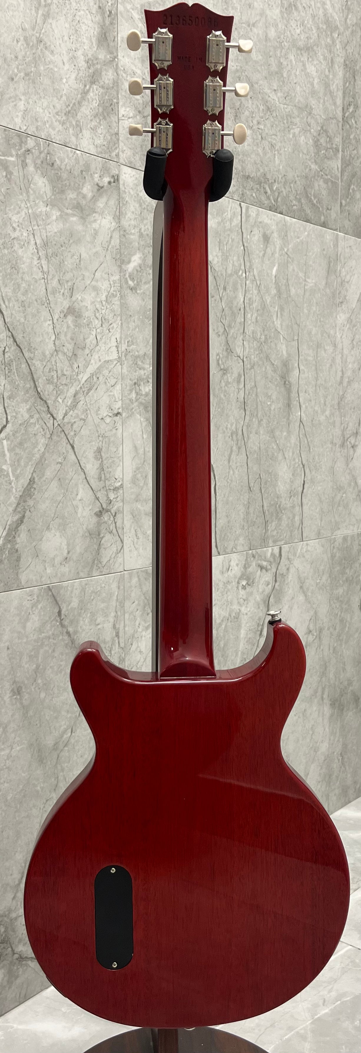 Gibson USA Les Paul Junior Double Cut Electric Guitar with Hardshell Case - Vintage Cherry LPJD00VENH SERIAL NUMBER 213650086 - 6 LBS 11 OZ