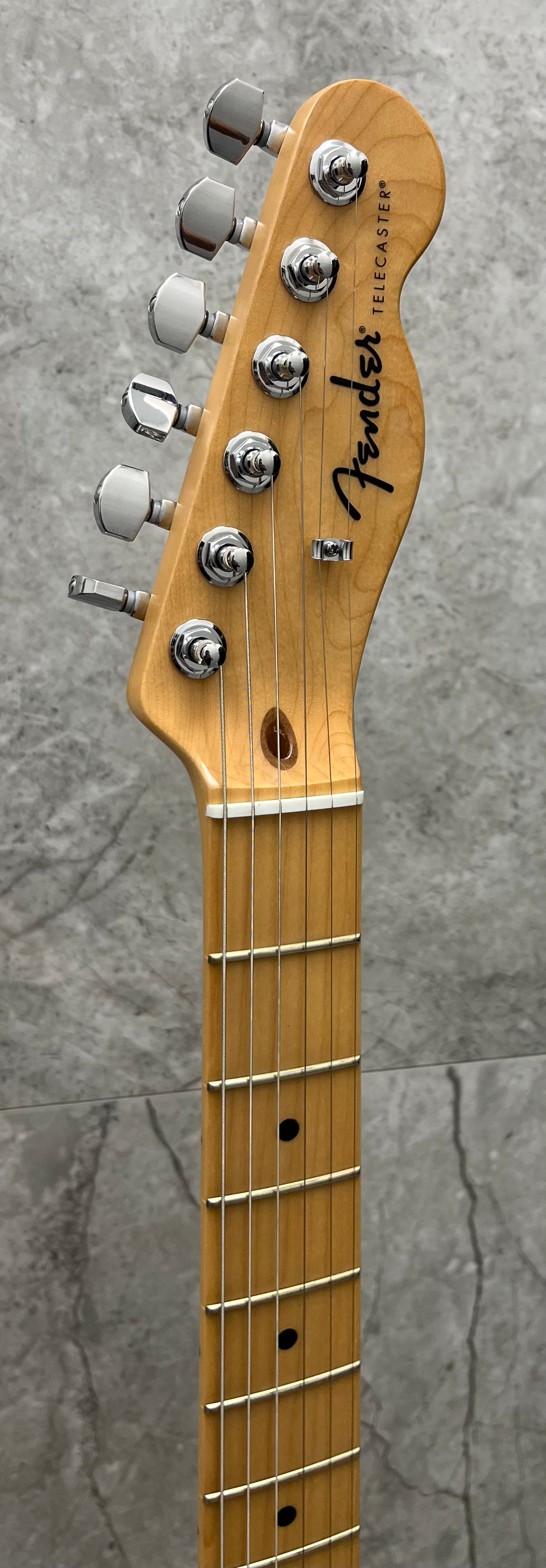 FENDER Standard Telecaster Maple Fingerboard, Black Pickguard, Butterscotch Blonde 0266021550 NEW 2025 MODEL SERIAL NUMBER ISFL24000836 - 8.0 LBS