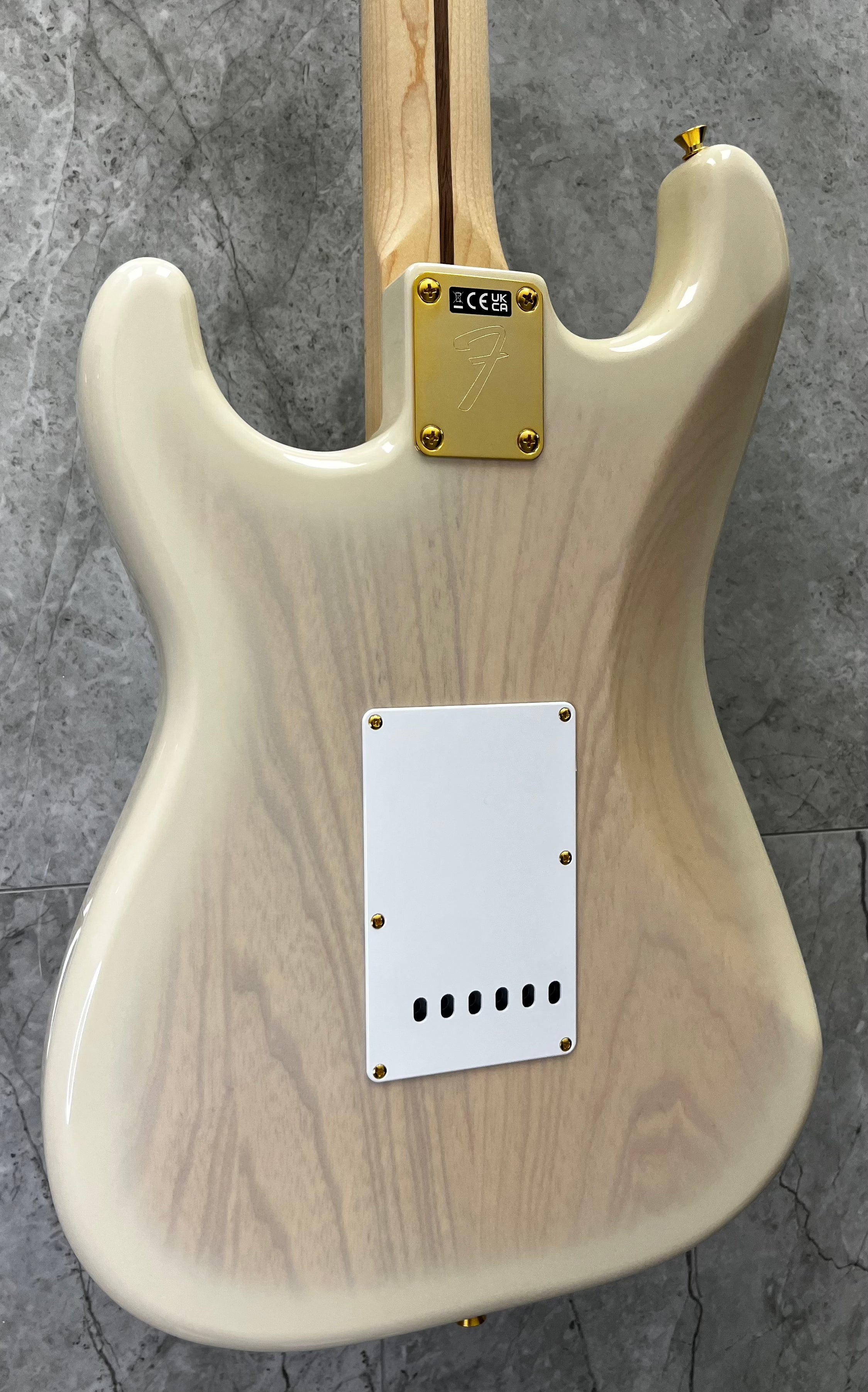 Fender Made in Japan Richie Kotzen Stratocaster Maple Fingerboard Transparent White Burst 5258090350