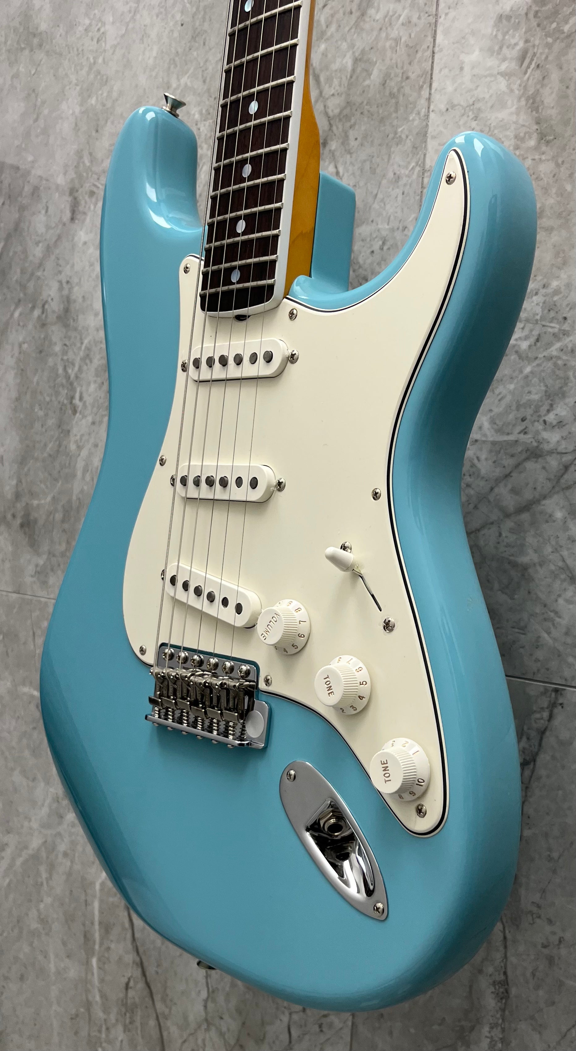 Fender USA Eric Johnson Stratocaster, Rosewood Fingerboard, Tropical Turquoise 0117700897 SERIAL NUMBER ES23824 - 7.6 LBS