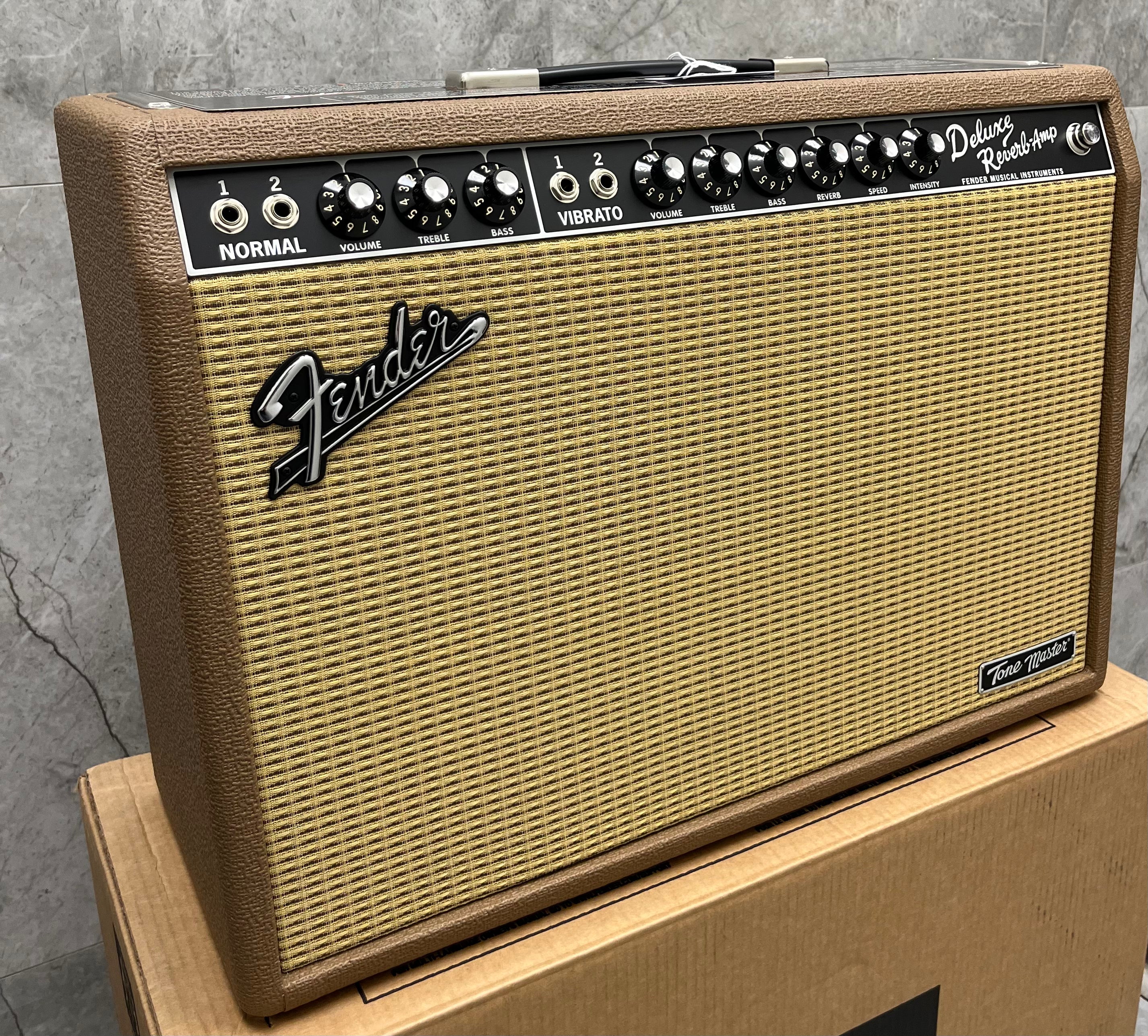 Fender LIMITED EDITION Tone Master Deluxe Reverb 1x12 Amplifier W/ FOOTSWITCH - Cocoa 2274100950