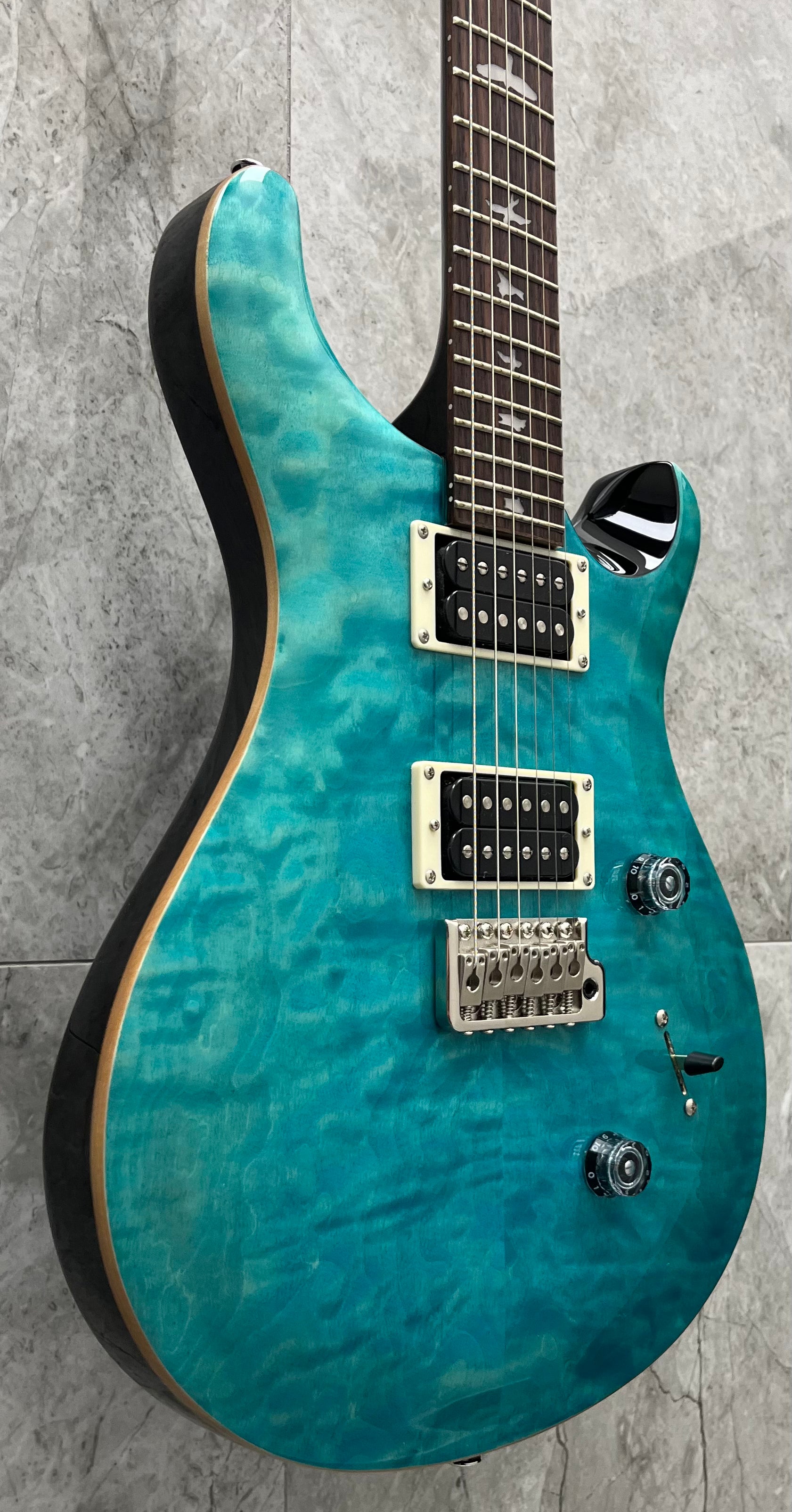 PRS GUITARS SE Custom 24 Quilt TOP – Sapphire 108191:SA SERIAL NUMBER CTIH030773 - 8.0 LBS