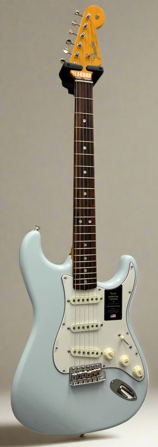FENDER American Vintage II 1965 Stratocaster Round-Lam Rosewood Fingerboard, Sonic Blue 0110280872 SERIAL NUMBER V2551227 - 8.2 LBS