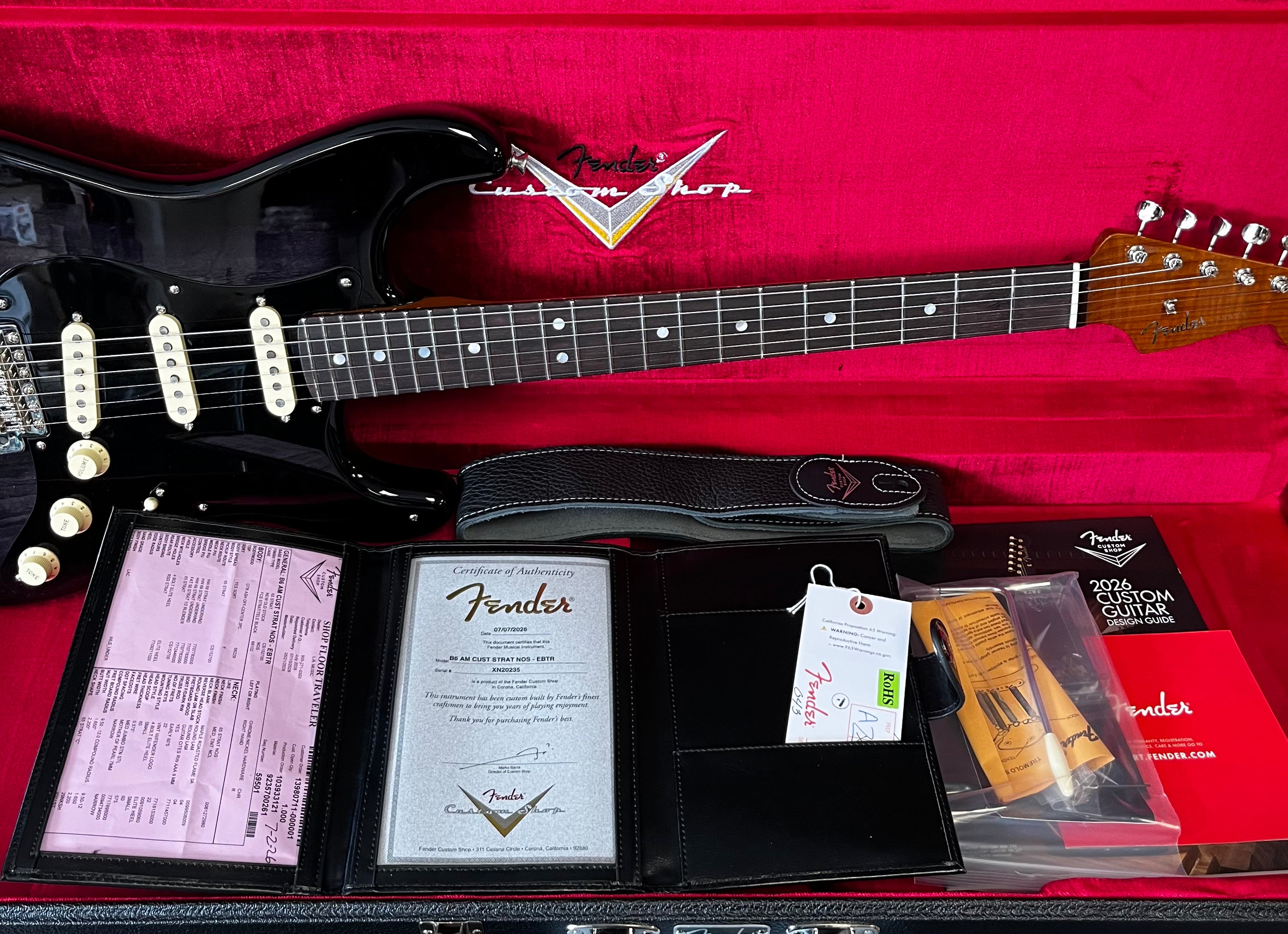 Fender USA Custom Shop American Custom Stratocaster NOS - Transparent Ebony 9235700261 SERIAL NUMBER 20235 - 7 LBS 9 OZ