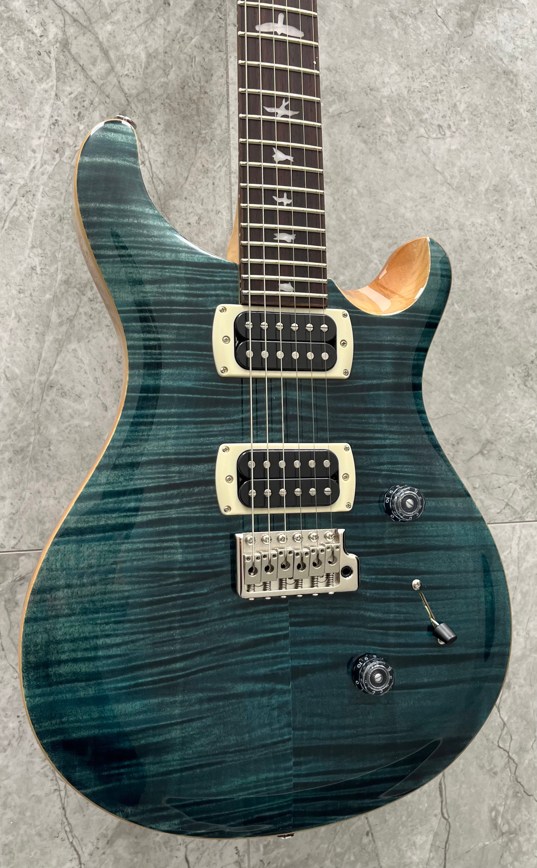 PRS Guitars SE Custom 24 Electric Guitar with Gig Bag - Slate Blue 115977::SB SERIAL NUMBER CTIH043193 - 7 LBS 11 OZ