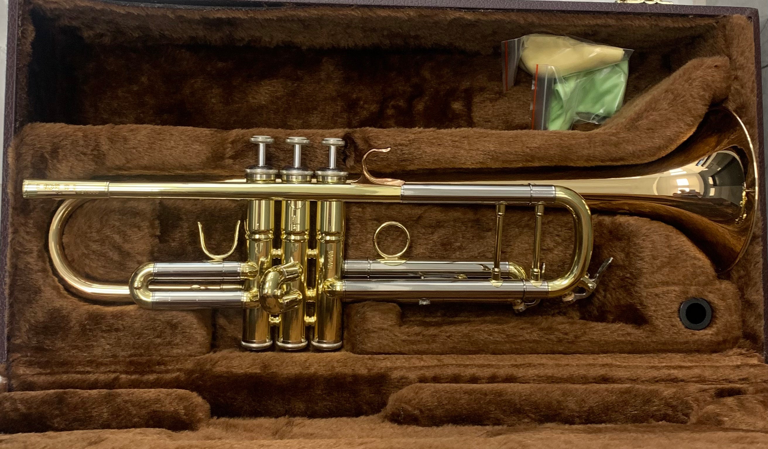 Dixon wbt1000 Trumpet New old Stock with Case