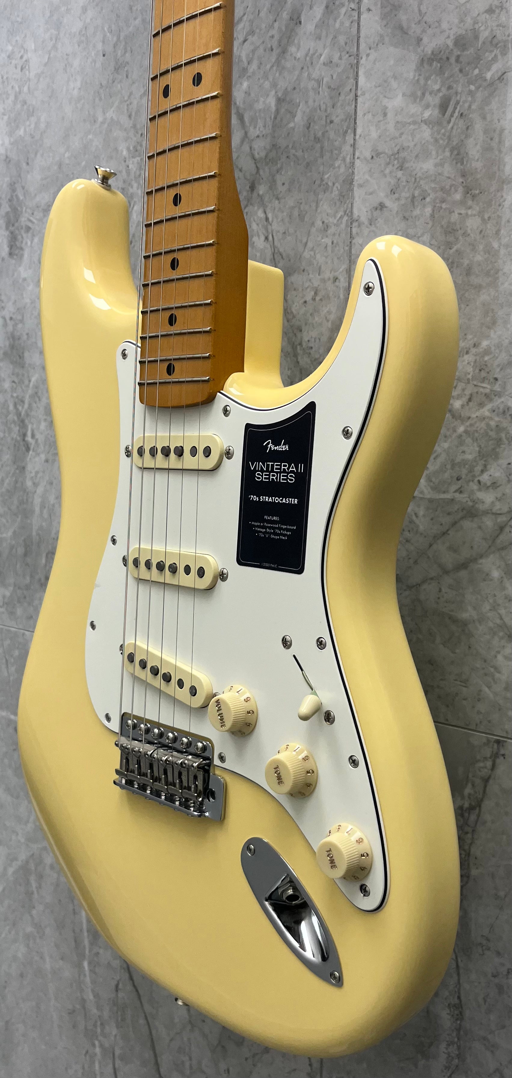 Fender Vintera II 70s Stratocaster 白ホワイト FENDER Vintera II