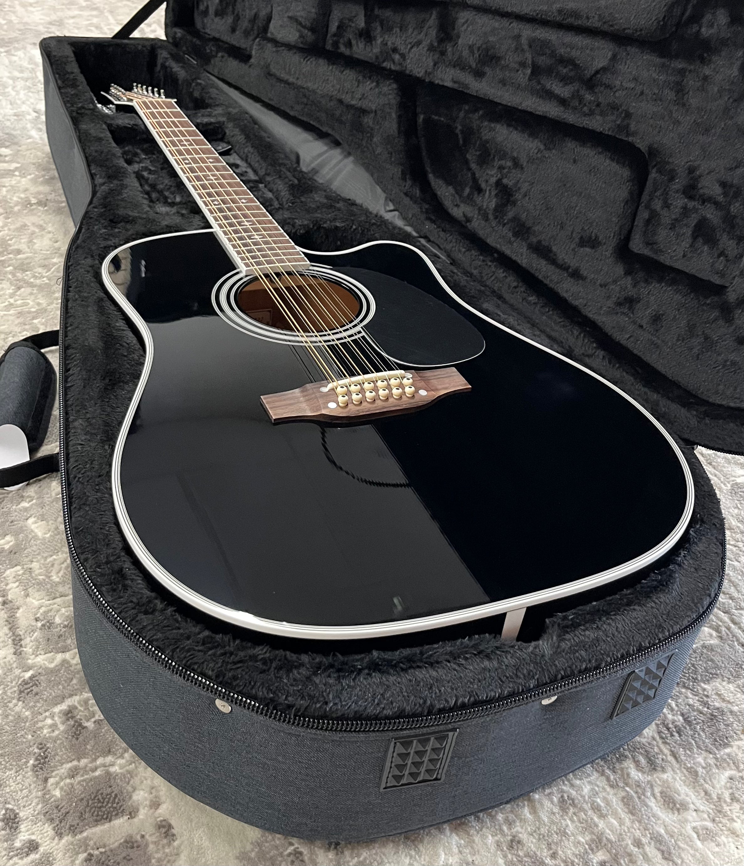 Takamine 12 String Made In Japan Acoustic Electric Cutaway Guitar with Case EF381SC