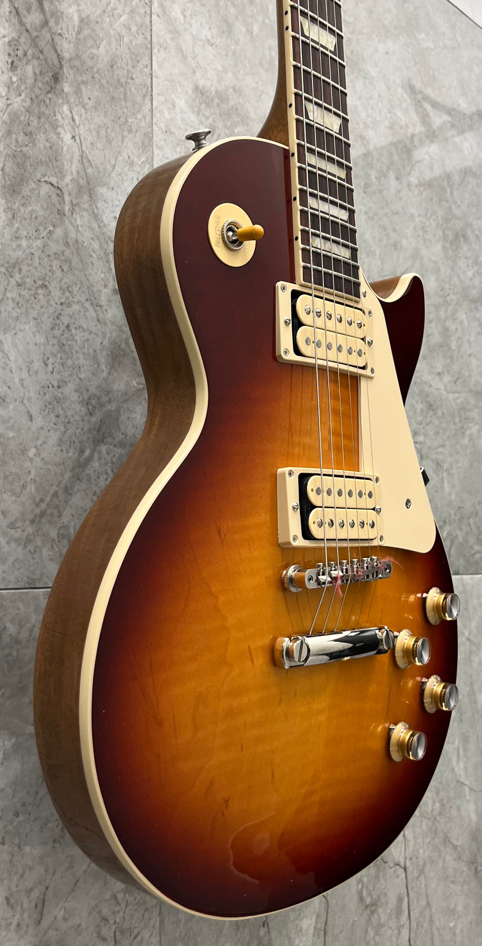 Gibson USA Les Paul Standard 60s Double Trouble Electric Guitar with Hardshell Case - Vintage Bourbon Burst LPS6DCW25VUNH SERIAL NUMBER 212150268 9 LBS 5 OZ