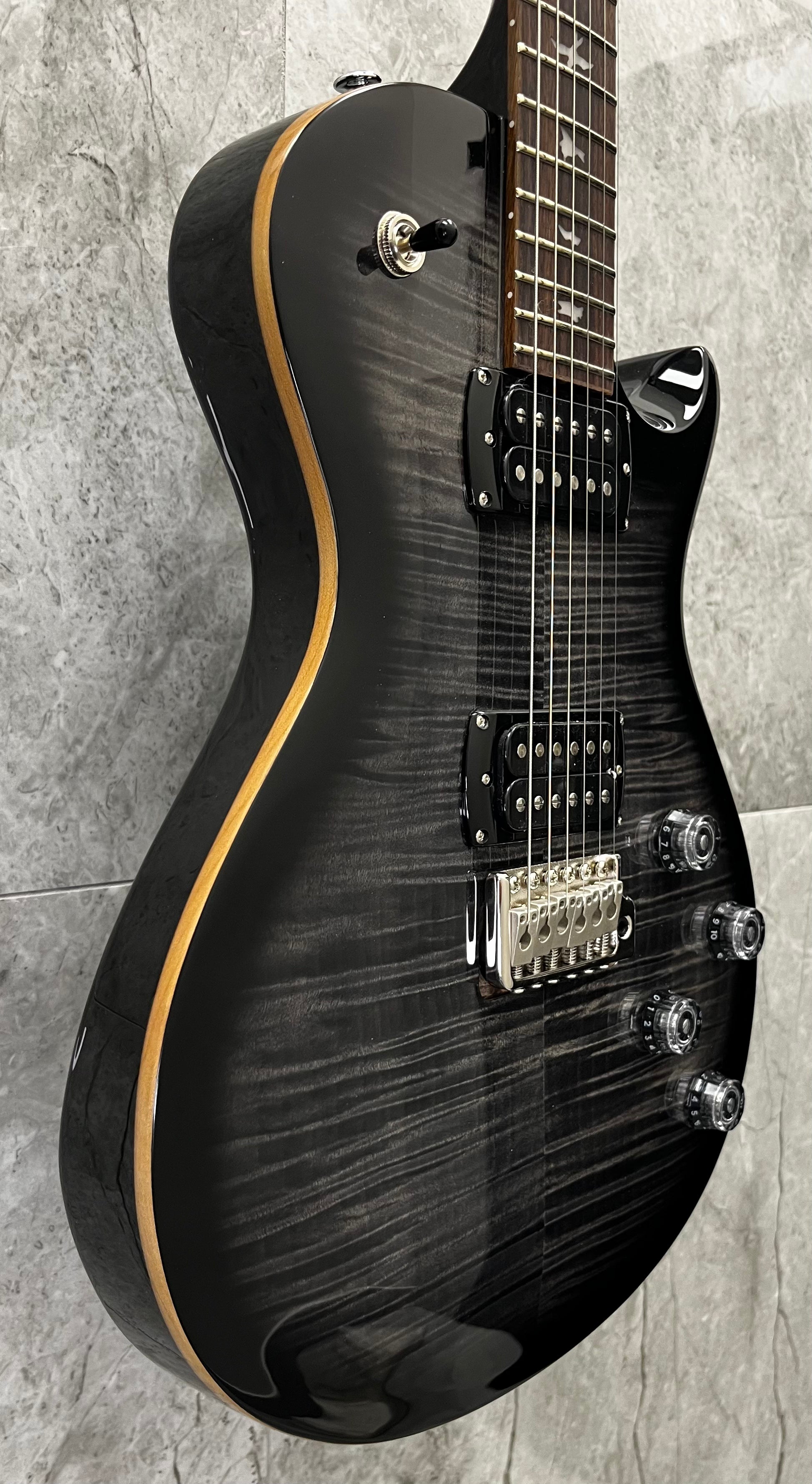 PRS Guitars SE Mark Tremonti Electric Guitar with Gigbag - Charcoal Burst 116004::CA SERIAL NUMBER CTII004721 - 8 LBS 15 OZ