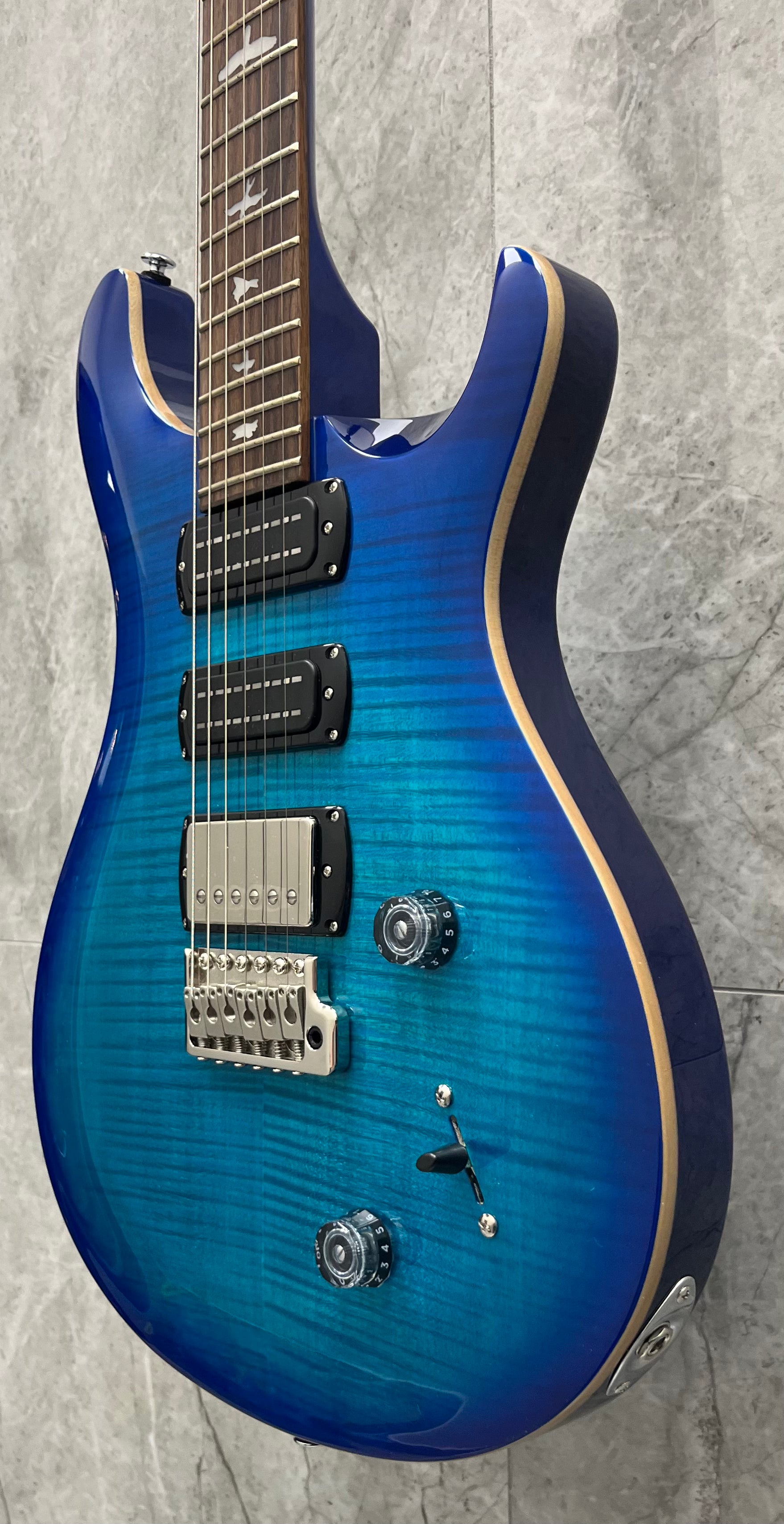 PRS Guitars SE Studio Electric Guitar with Gigbag - Lake Blue 114384::LB SERIAL NUMBER CTIH013460 - 8 LBS 2 OZ