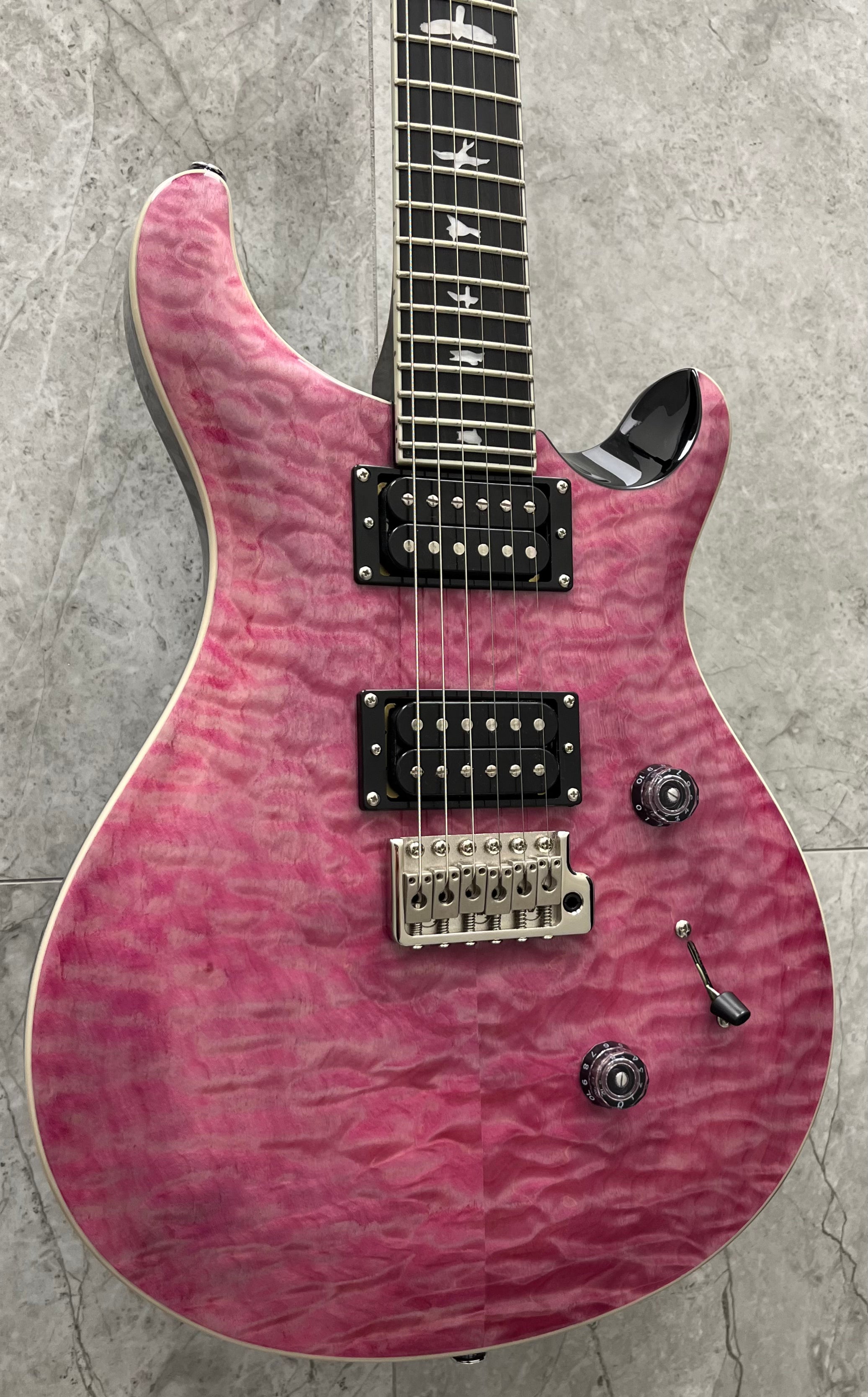 PRS Guitars SE Custom 24 Quilt Top Electric Guitar with Gigbag - Violet 107876::VI SERIAL NUMBER CTIG071466 - 7 LBS 11 OZ