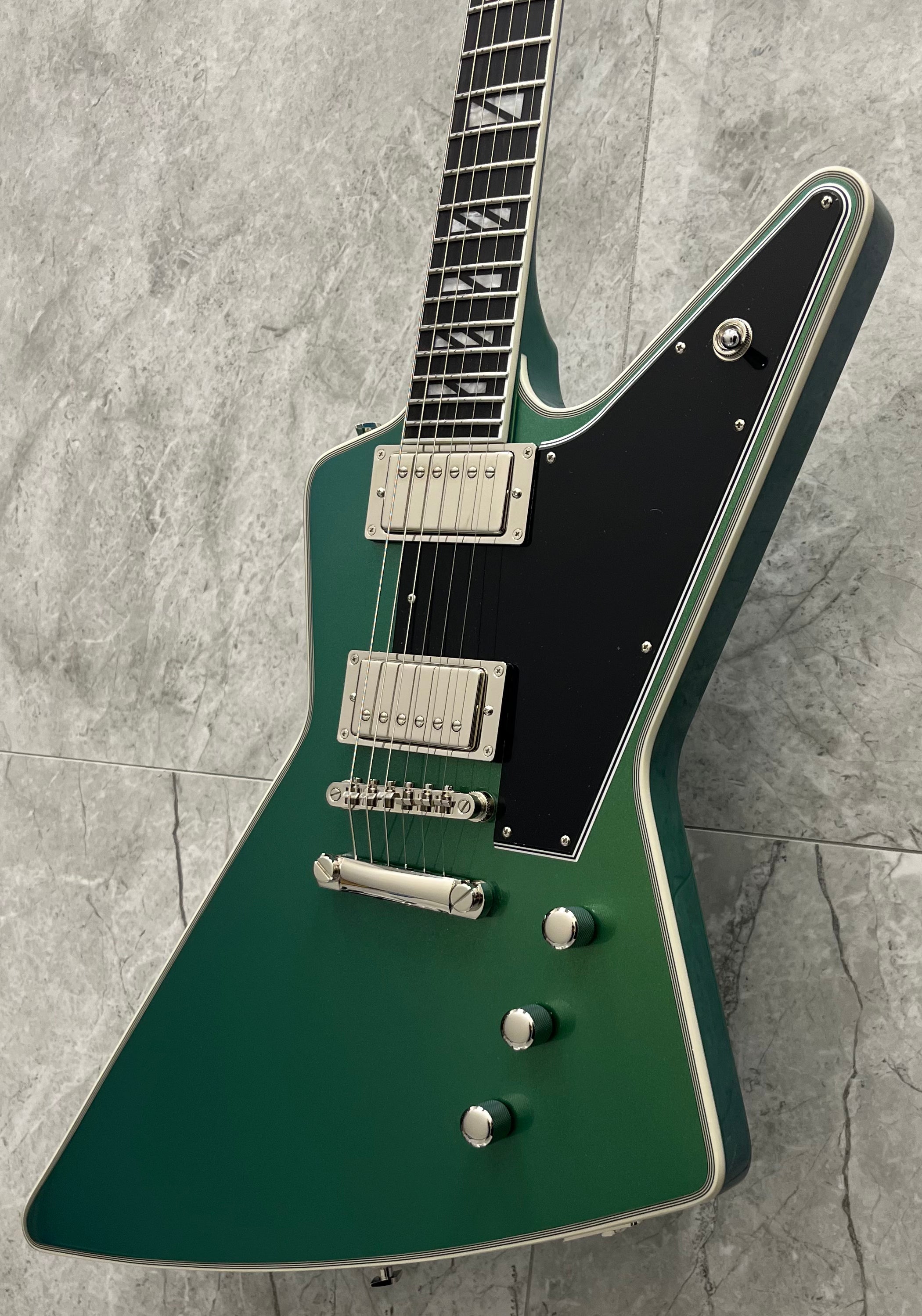 Epiphone Futura Explorer Custom w/ Stainless Steel Frets w/ Gig Bag Dragonfly Shift EIFEXCFSSNH SERIAL NUMBER 25111528333 - 8 LBS 11 OZ