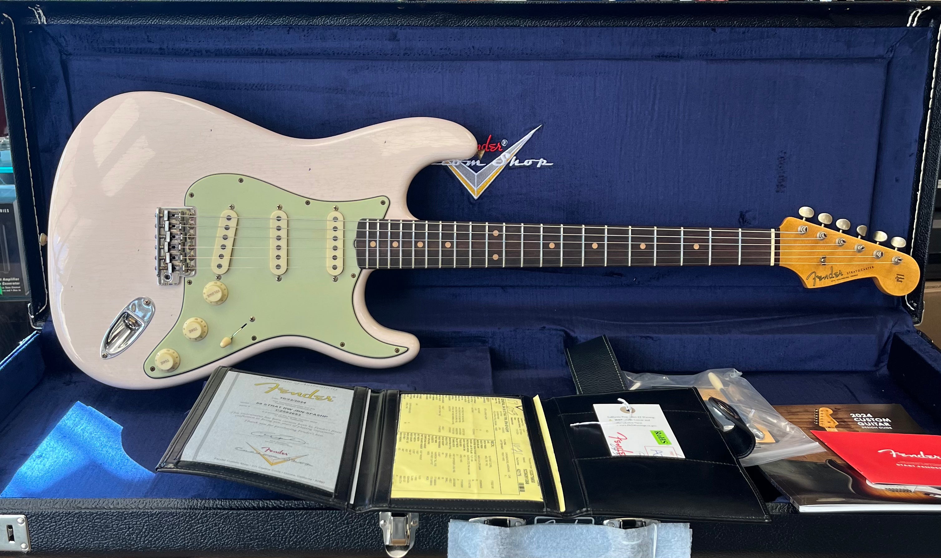 Fender USA Custom Shop 1959 Stratocaster Journeyman Relic 3A Rosewood Fingerboard, Super Faded Aged Shell Pink 9236091088 SERIAL NUMBER CZ582653 - 7.6 LBS