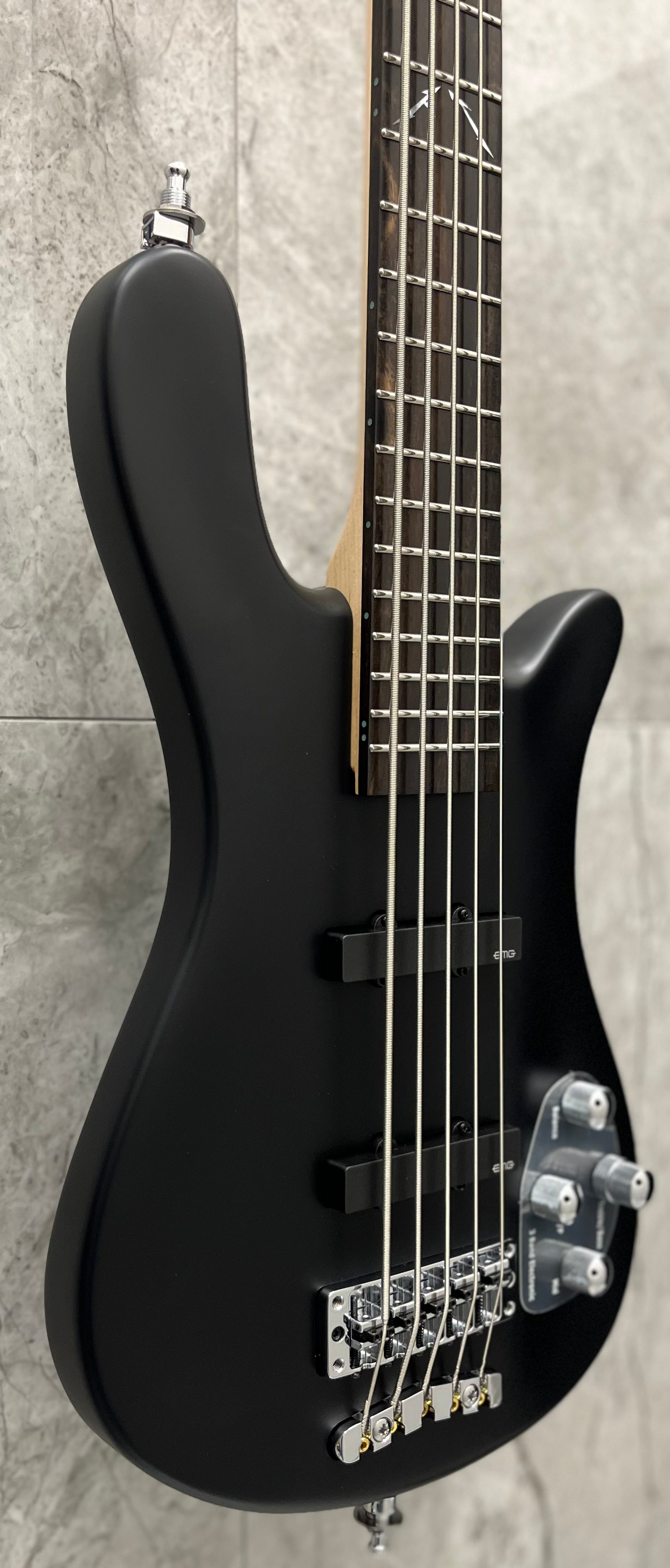 Warwick RockBass Artist Line Robert Trujillo Metallica 5 String - Solid Black Satin BA194593AAALDFR SERIAL NUMBER RB A 571892 26 - 8 LBS 12 OZ