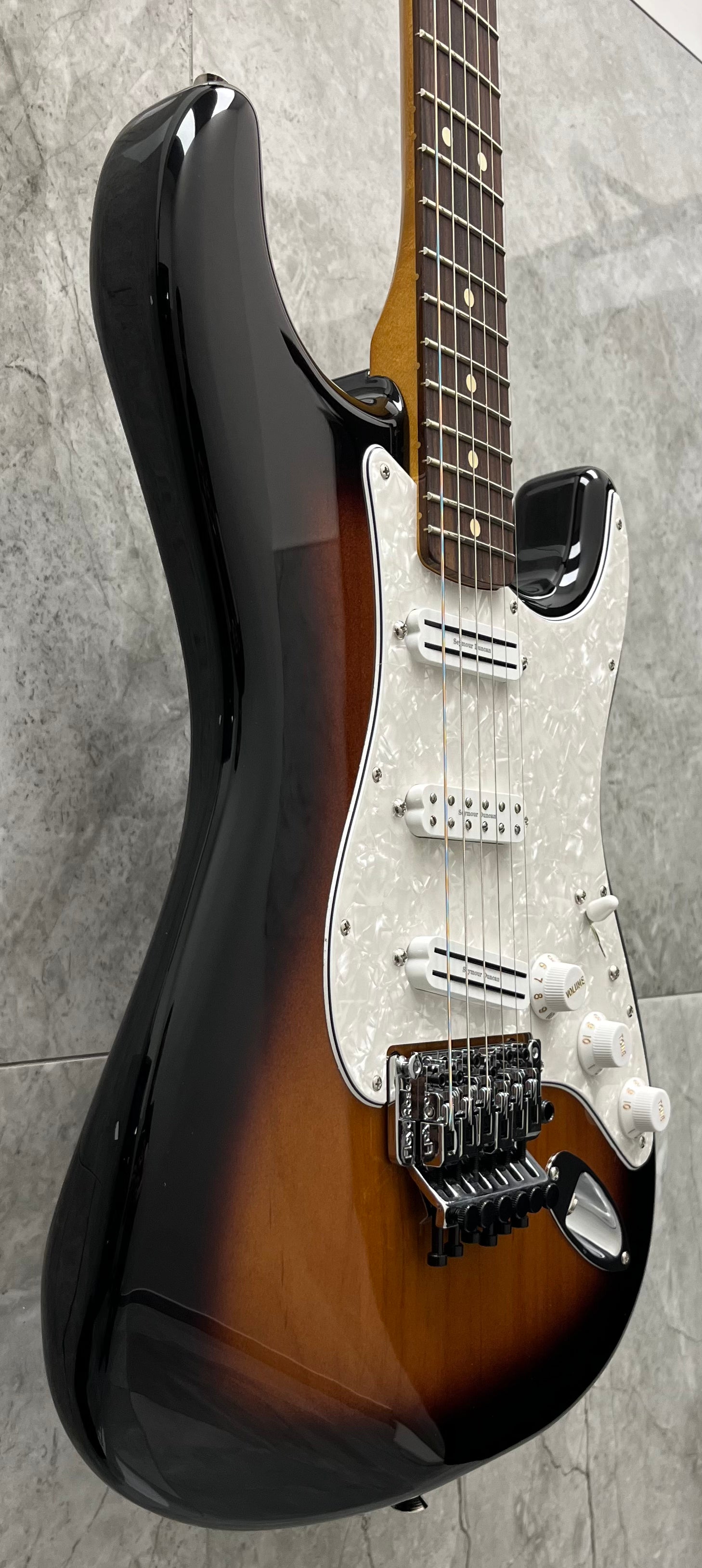 Fender Dave Murray Stratocaster Maple Fingerboard 2 Color Sunburst 0141010303 SERIAL NUMBER MX25046040 - 8.2 LBS