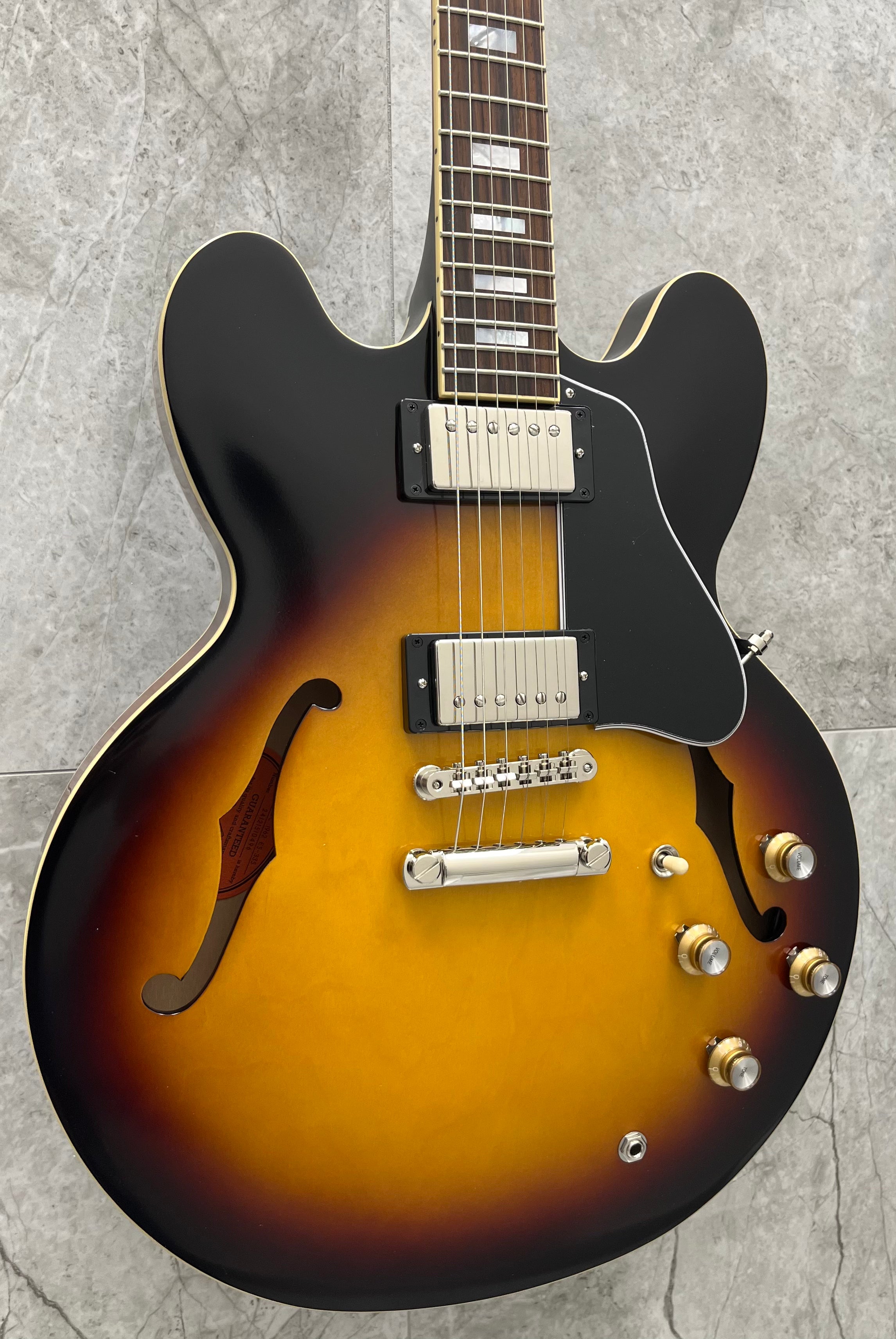 美品 Epiphone ES-335 PRO ブロックインレイ ハードケース付き 美品 Epiphone ES-335 PRO ブロックインレイ ハードケース付き
