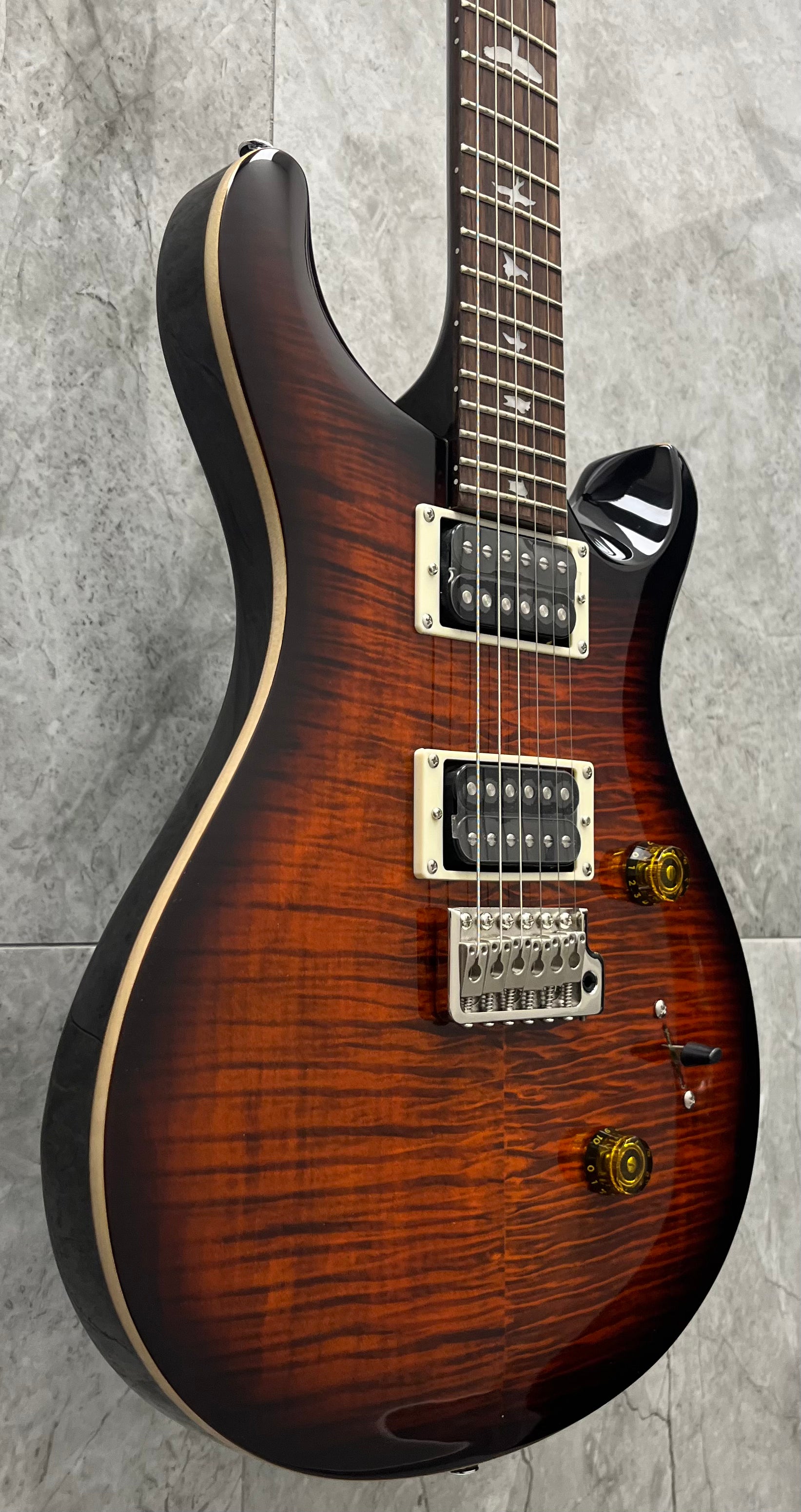 PRS GUITARS SE Custom 24 - ORANGE TIGER SMOKEBURST 108193:OB SERIAL NUMBER CTIG118097 - 8.0 LBS