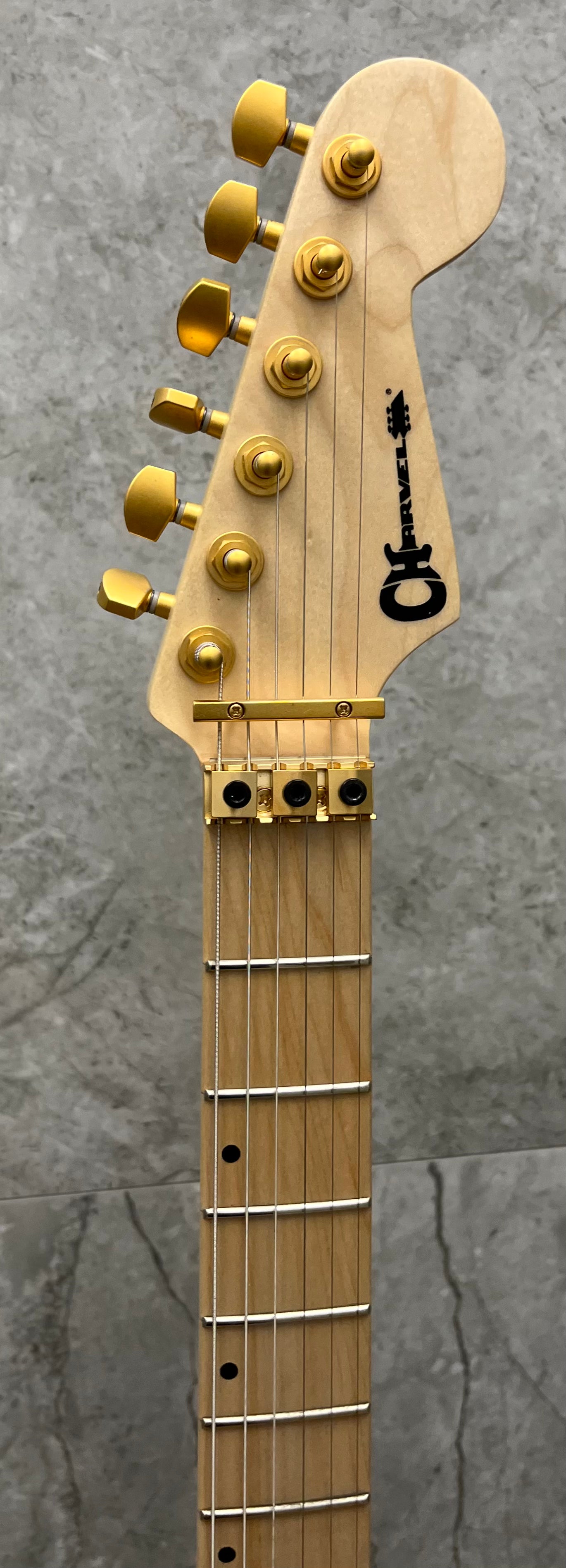 Charvel Pro-Mod DK24 HH FR M Mahogany with Quilt Maple Maple Fingerboard Dark Amber 2969431558 SERIAL MC24000636 - 7.4 LBS